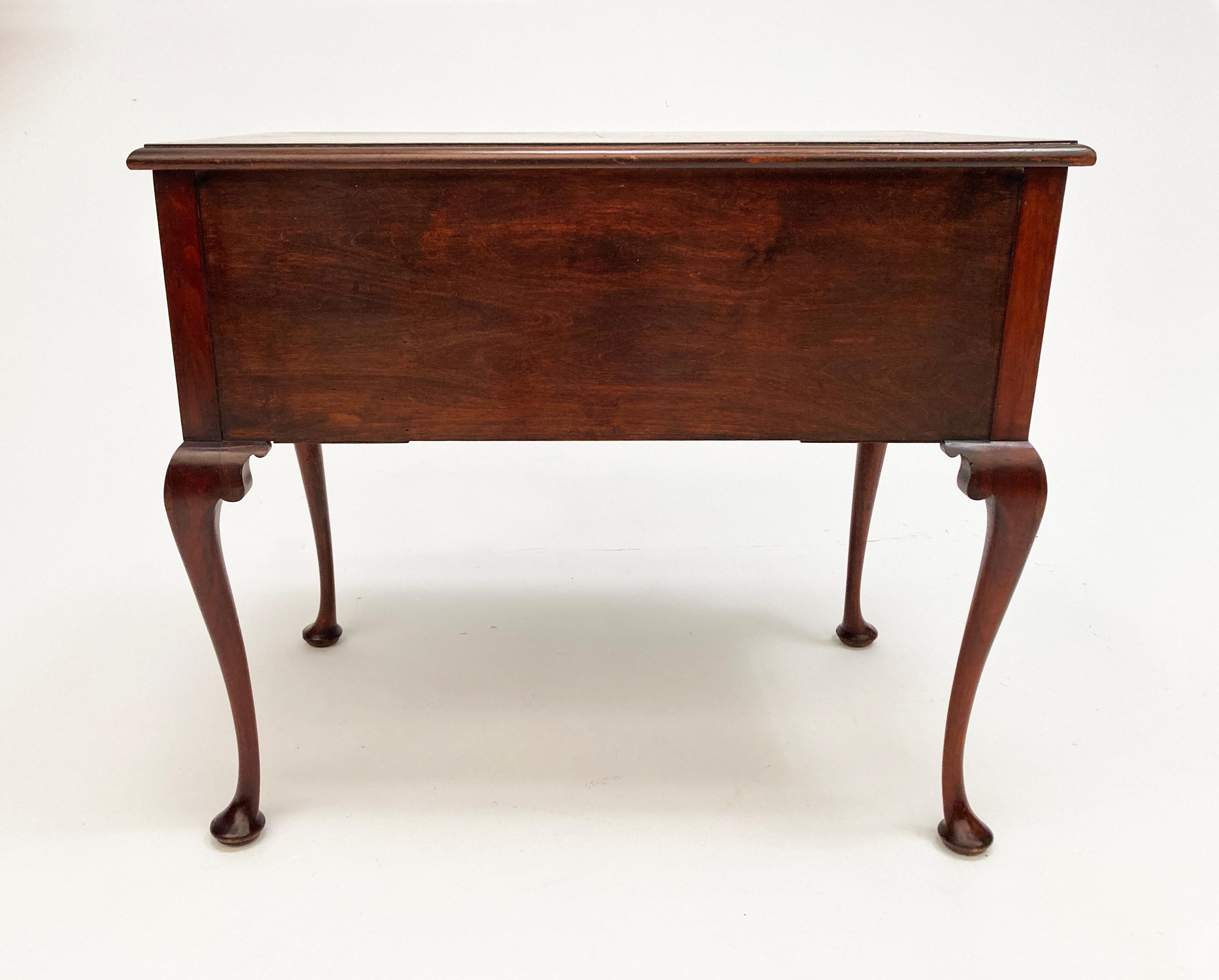 19th Century Georgian Period English Flame Mahogany Lowboy/Side Table For Sale 1