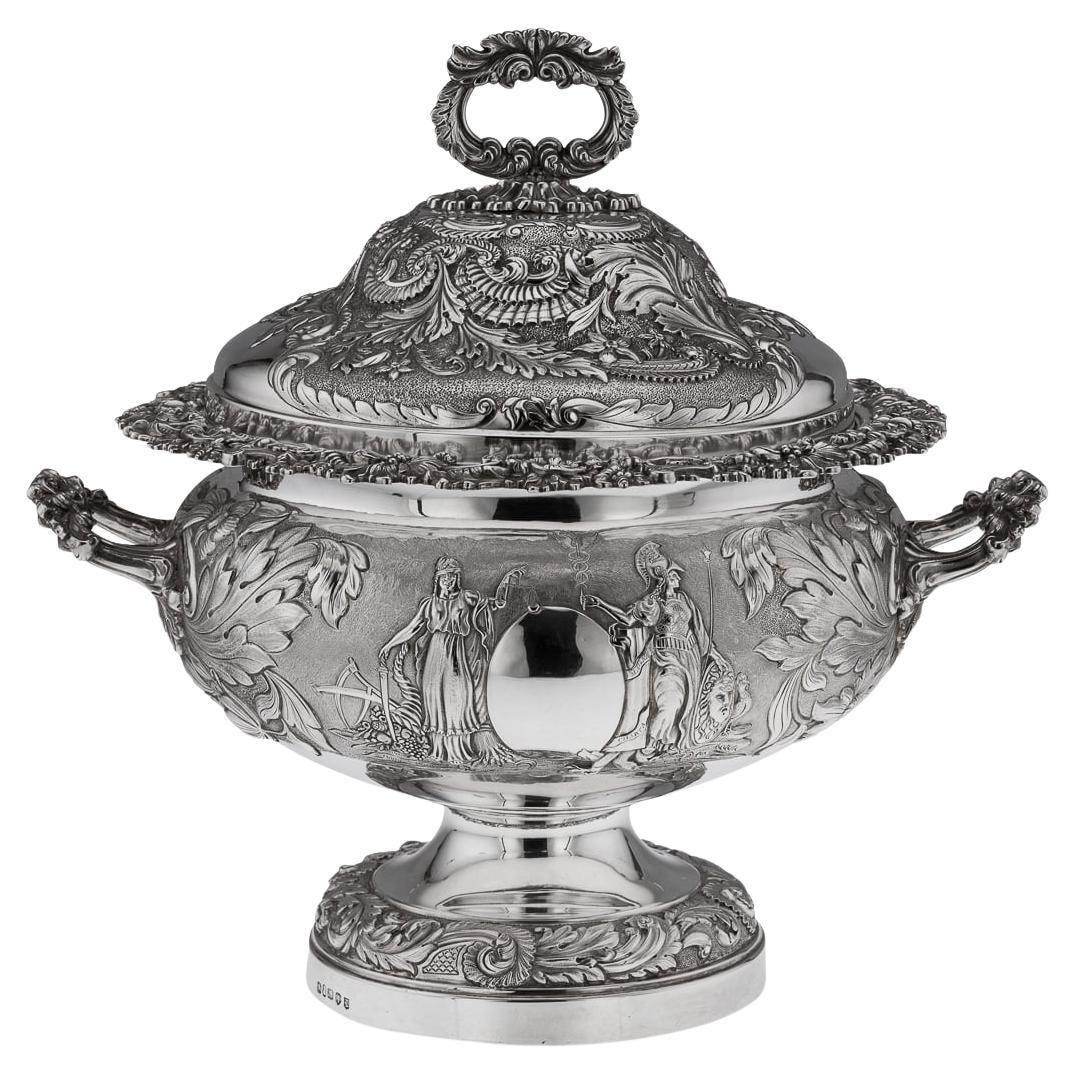 Magnifica zuppiera d'argento massiccio del XIX secolo, Birmingham, 1827 ca.