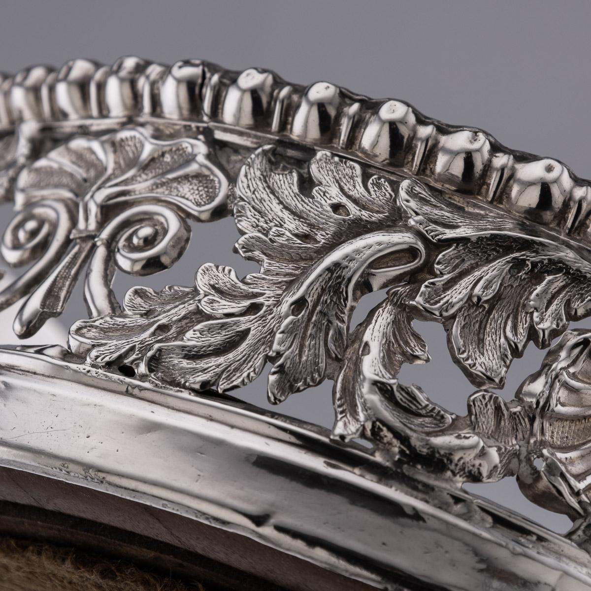 Paire de sous-verres à vin en argent massif géorgien du 19ème siècle, Sheffield, vers1810 en vente 8