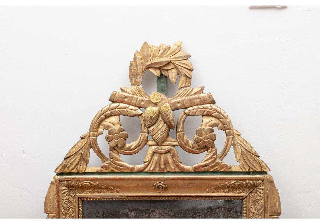 Miroir doré de style géorgien du 19ème siècle avec accents verts à restaurer en vente 3