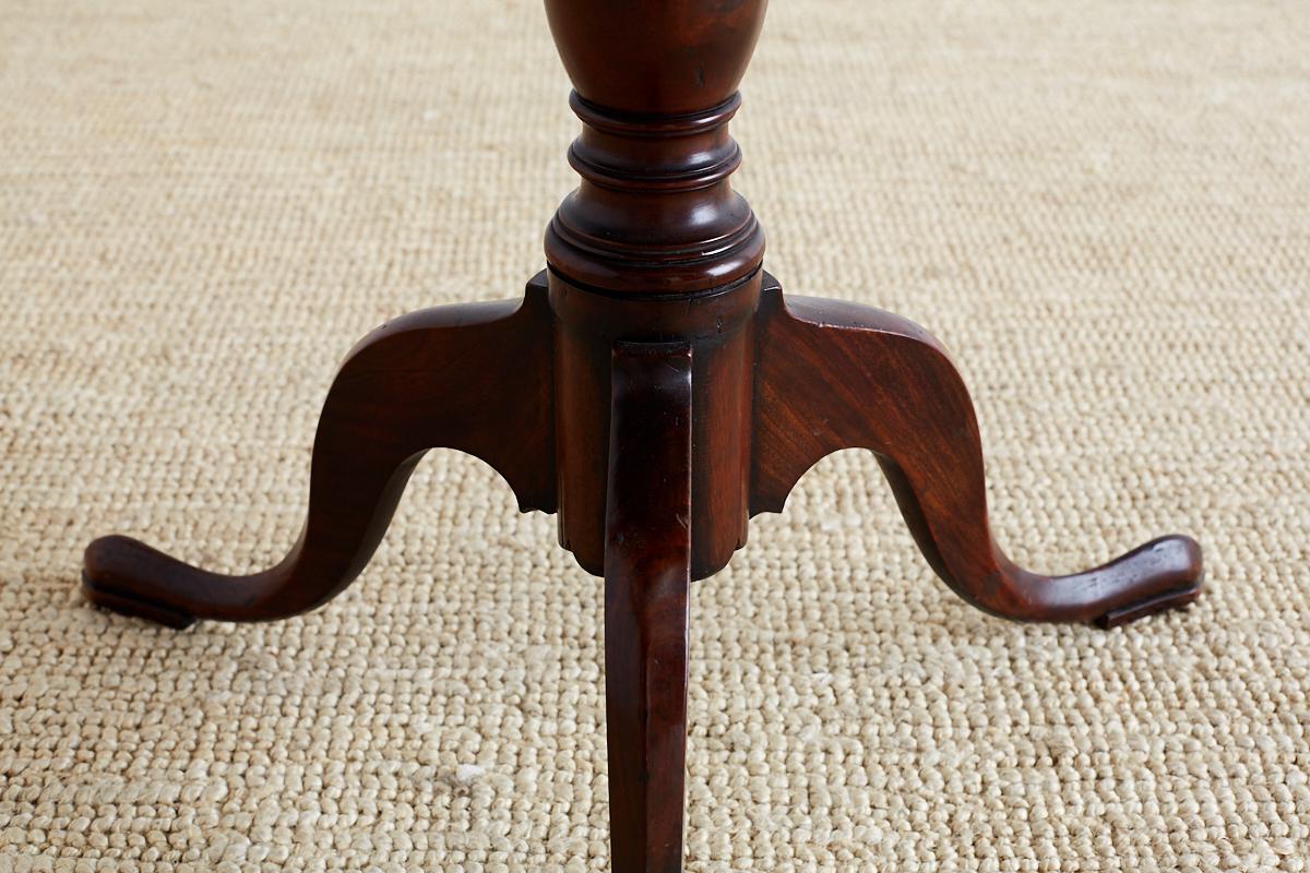 19th Century Georgian Walnut Round Pedestal Table 3