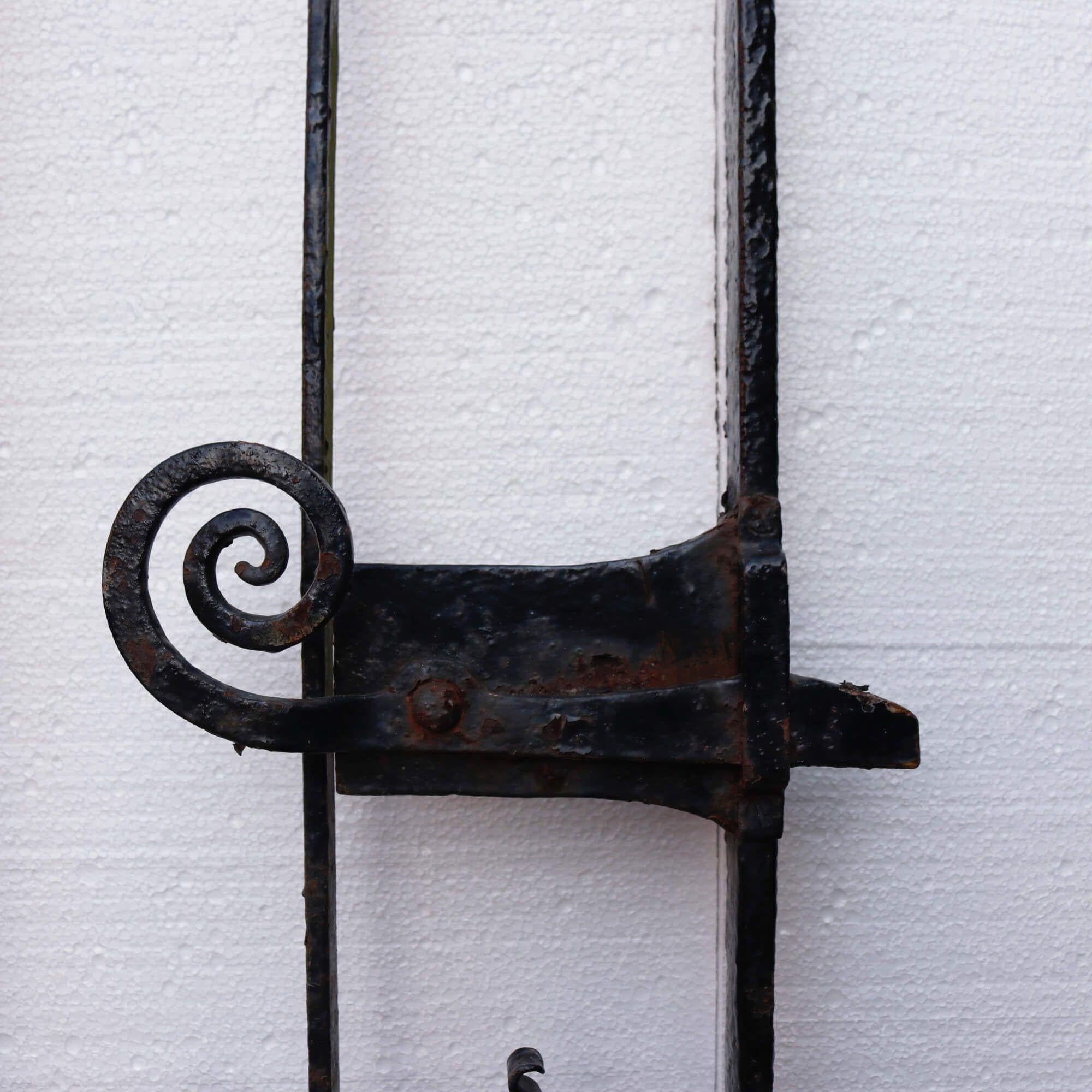 19th Century Georgian Wrought Iron Pedestrian Gate In Fair Condition For Sale In Wormelow, Herefordshire