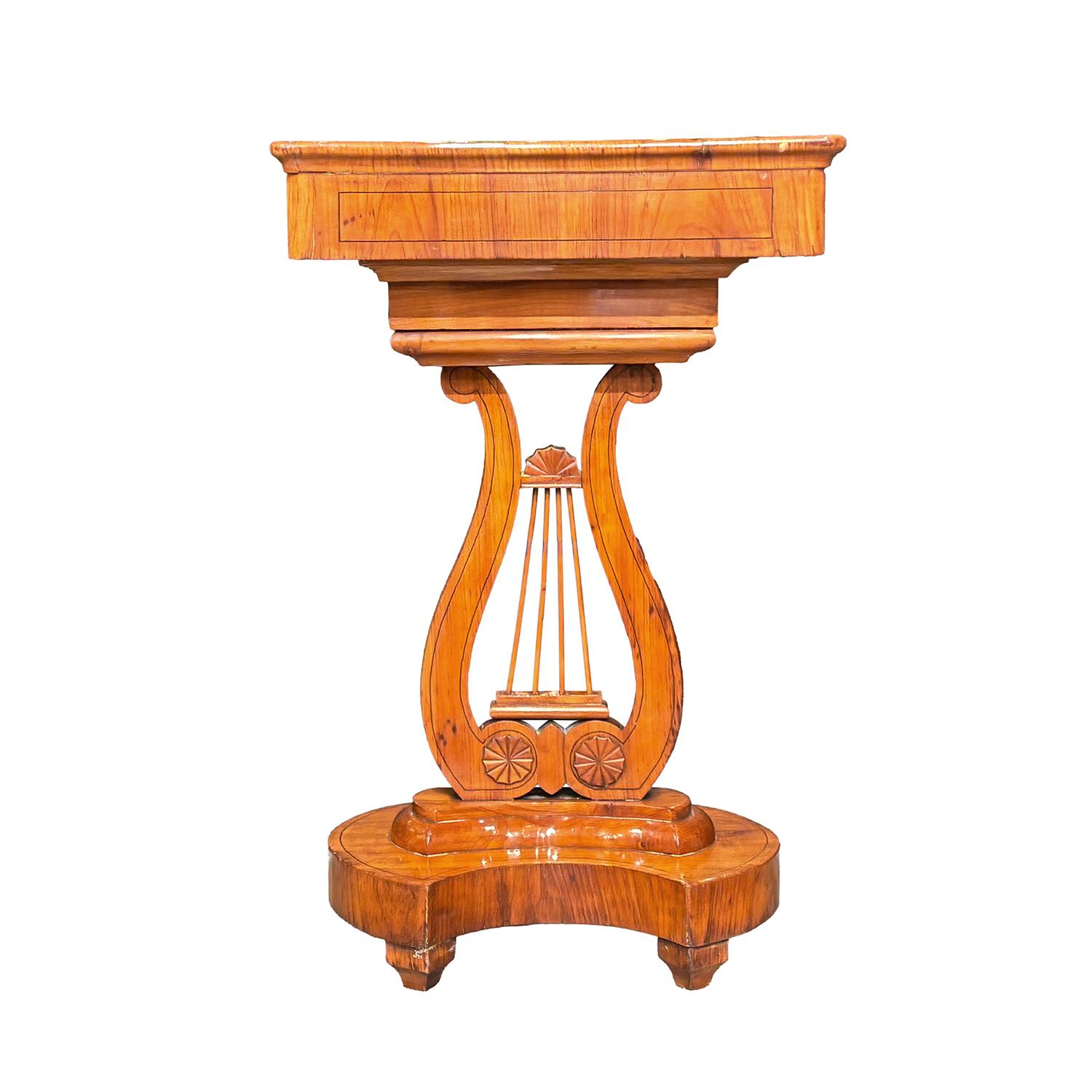 Métal Table de couture Biedermeier en merisier poli du 19ème siècle allemand en vente