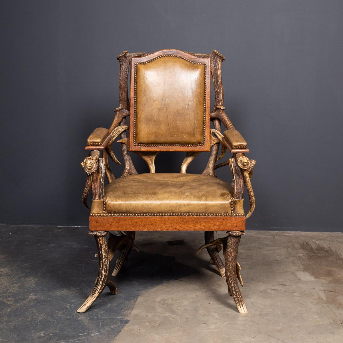19th Century German Antler Horn Hall Chair, Black Forest, c.1880 In Good Condition In Royal Tunbridge Wells, Kent