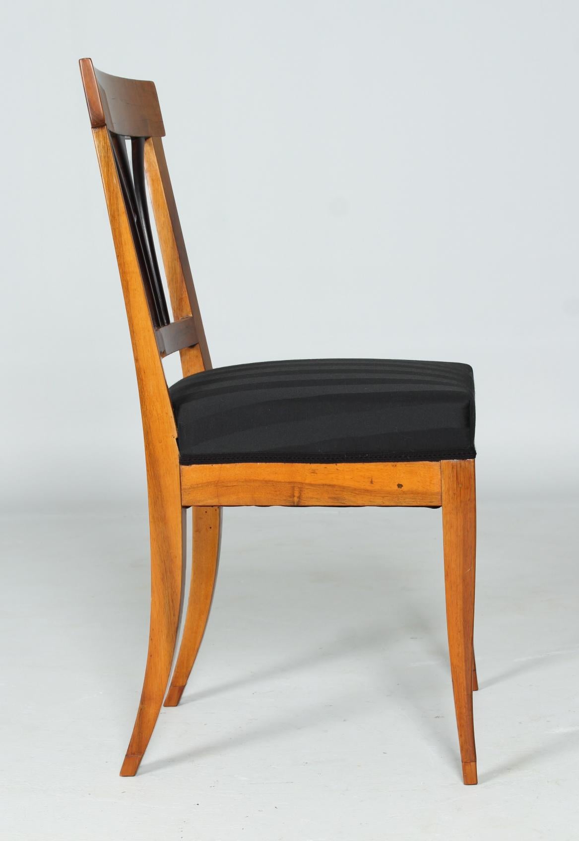 19th Century German Biedermeier Chair, Walnut, circa 1820-1830 2
