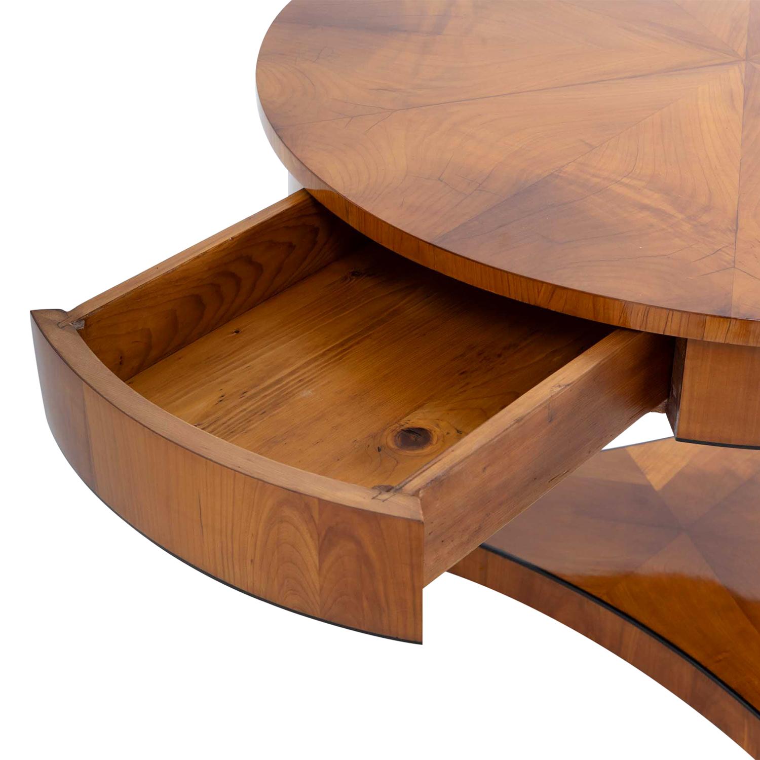Deutscher Biedermeier Kirschbaumholz-Mitteltisch aus dem 19. Jahrhundert – Antiker Serviertisch im Angebot 4