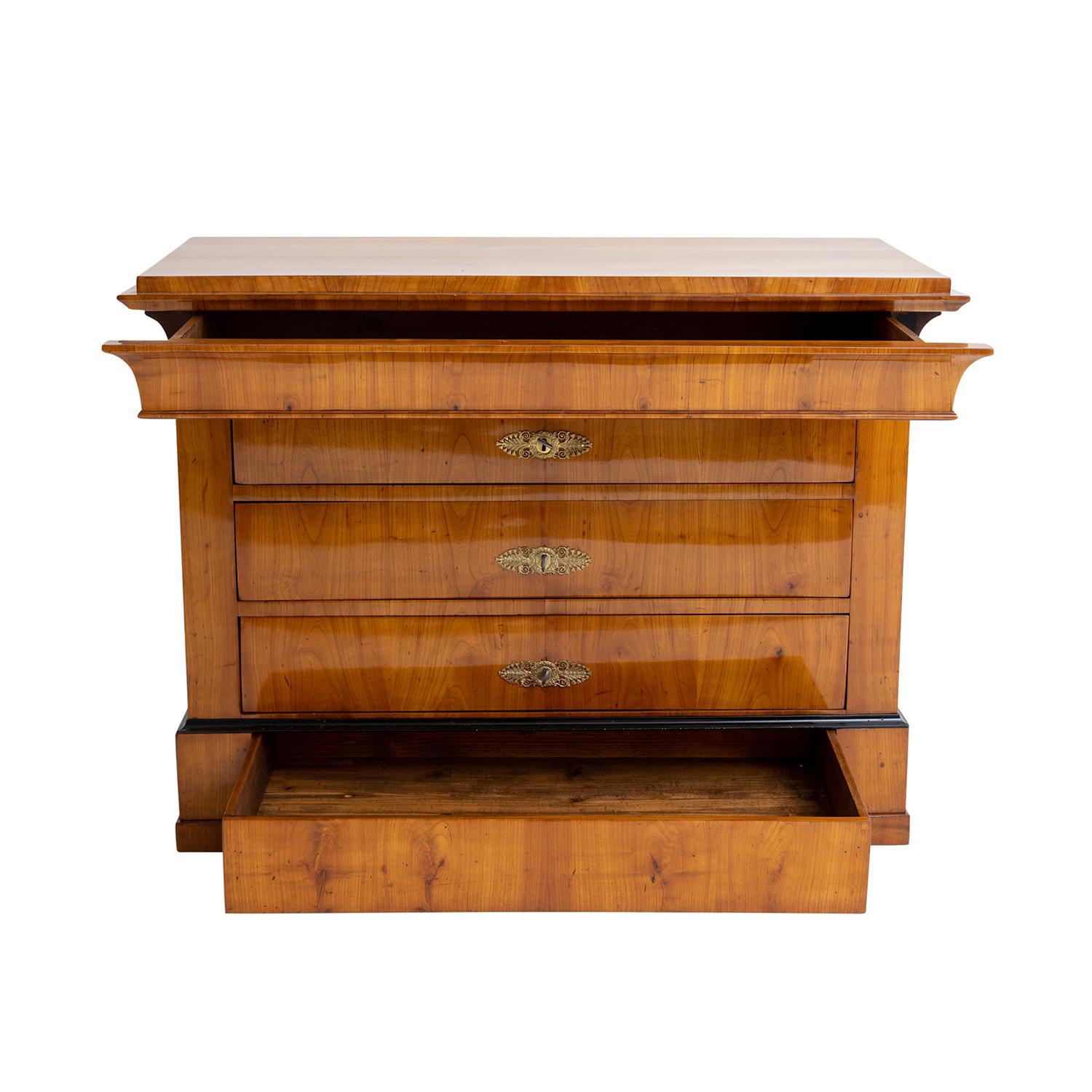 19th Century German Biedermeier Cherrywood Chest of Drawers - Antique Cabinet In Good Condition In West Palm Beach, FL