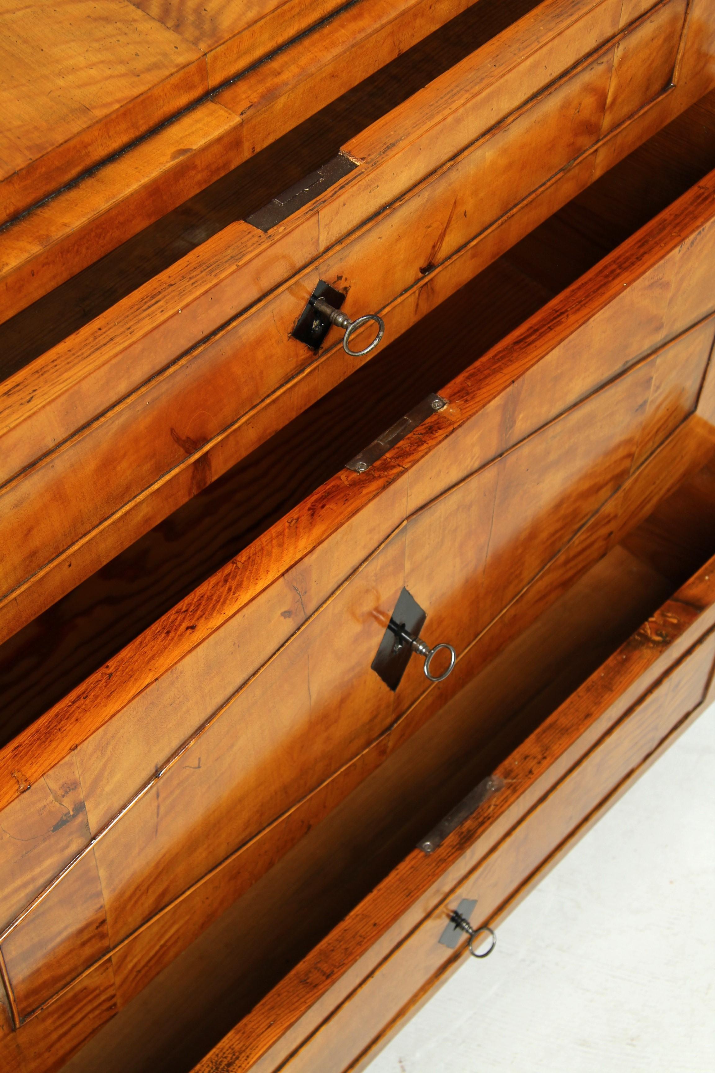19th Century German Biedermeier Chest Of Drawers, Birch, circa 1820 3