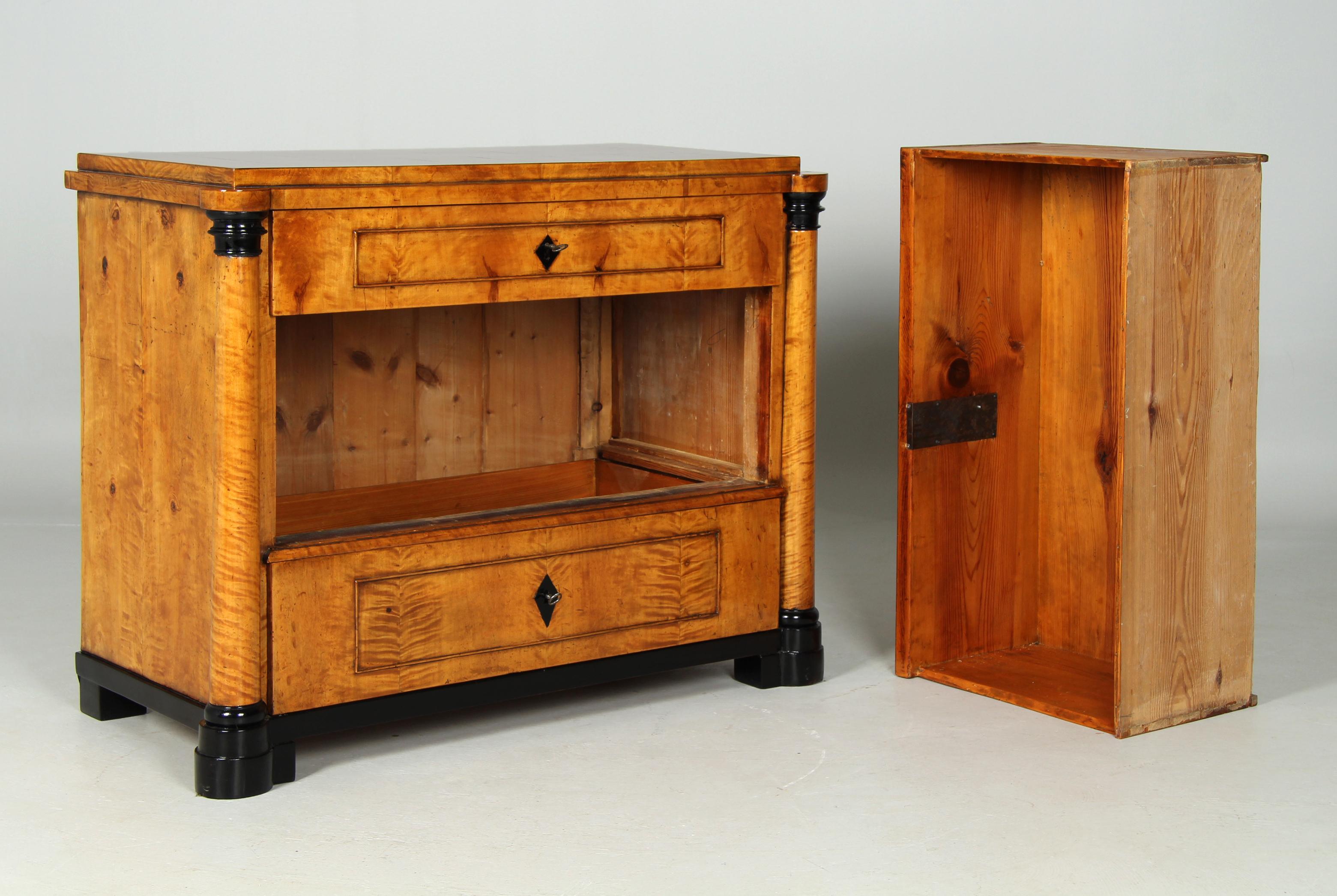 19th Century German Biedermeier Chest Of Drawers, Birch, circa 1820 5