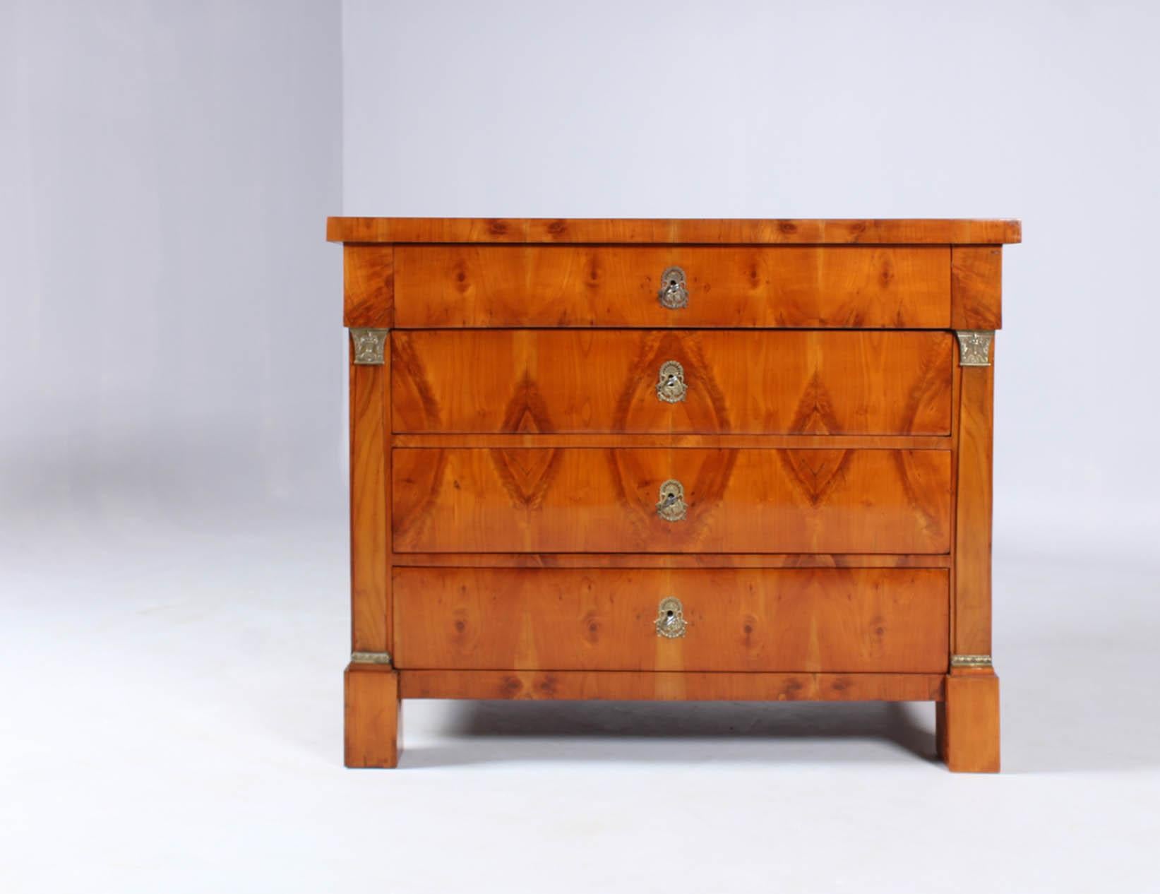 19th Century German Biedermeier Commode, Chest of Drawers Cherrywood, circa 1820 2