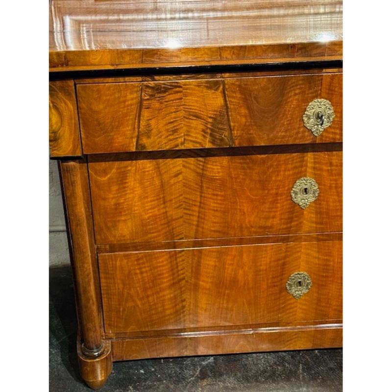 Tedesco Commode Biedermeier tedesco del XIX secolo in vendita
