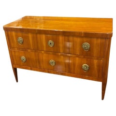 Commodes and Chests of Drawers