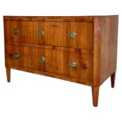 Cómoda Biedermeier Alemana del Siglo XIX en Madera de Cerezo y Herrajes de Latón, Década de 1820
