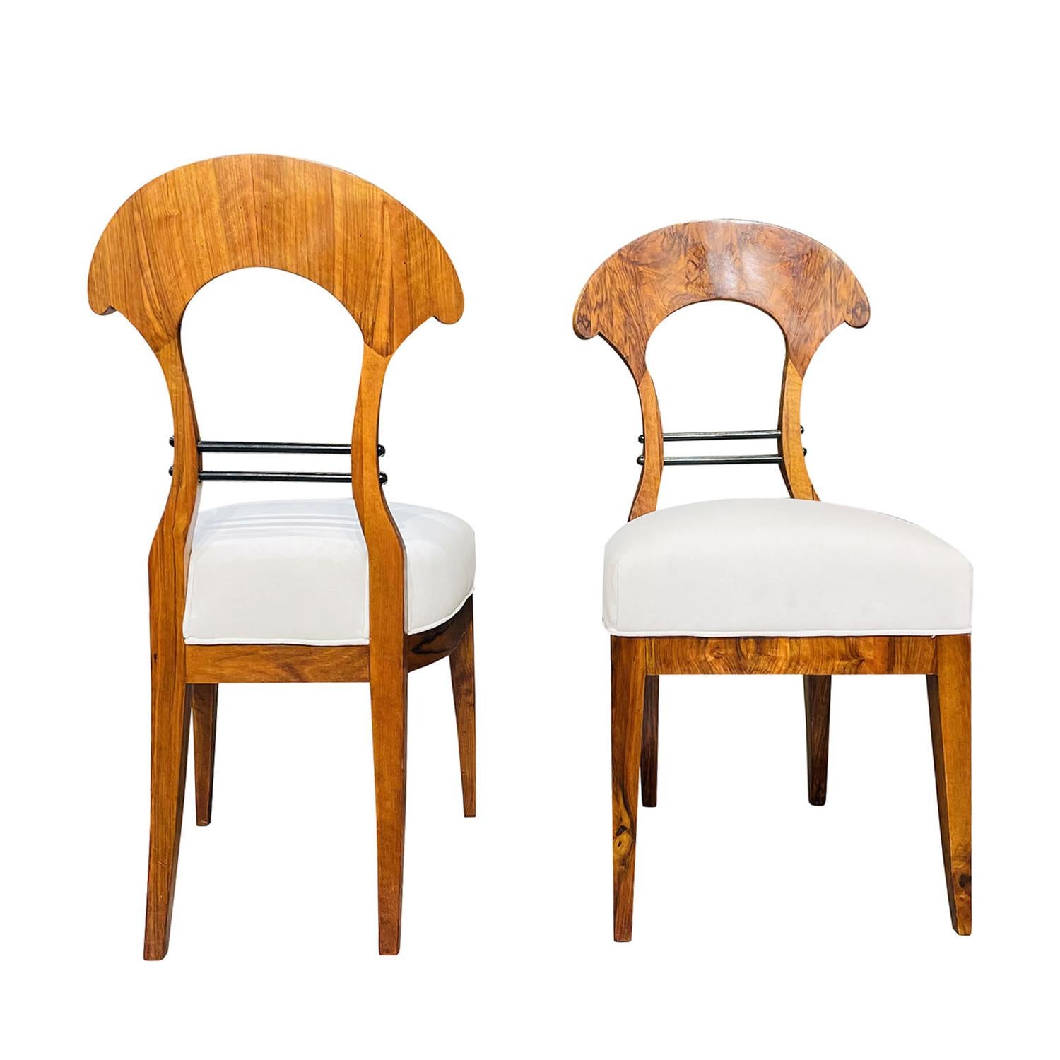 Fabric 19th Century German Set of Six Biedermeier Antique Veneered Walnut Dining Chairs For Sale