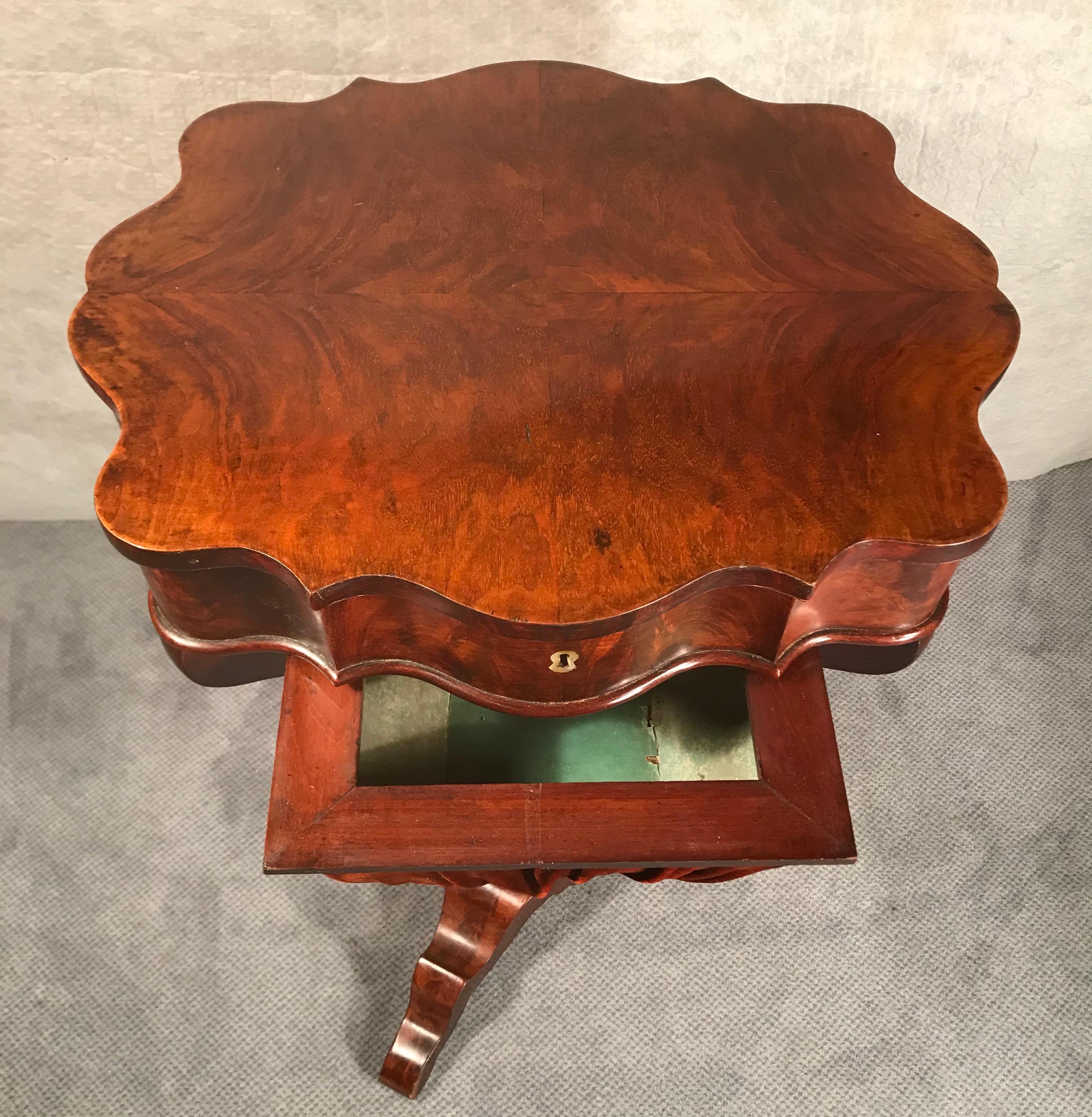 Veneer 19th Century German Biedermeier Sewing Table, Mahogany For Sale