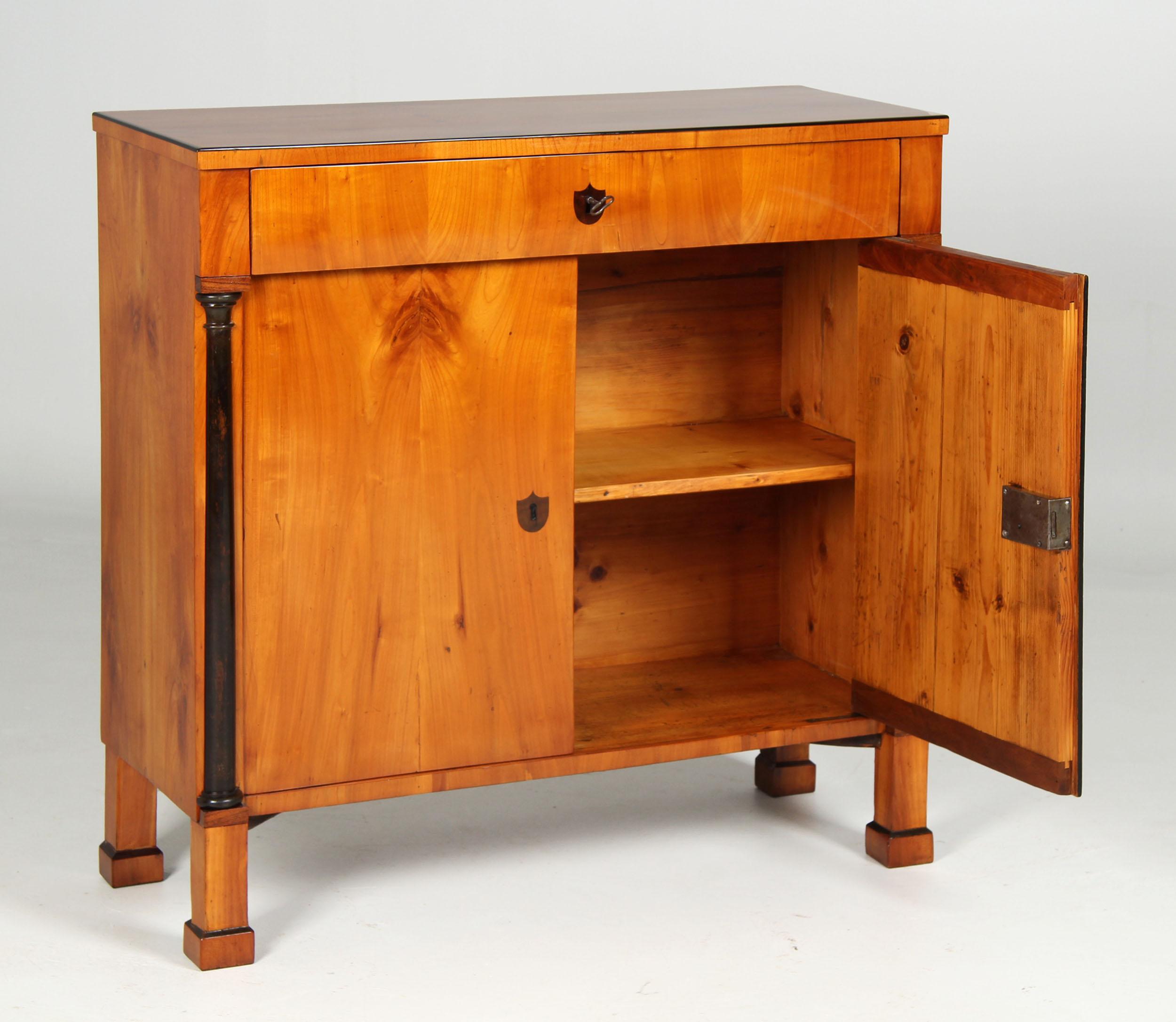 19th Century German Biedermeier Sideboard, Cherry, circa 1825 8