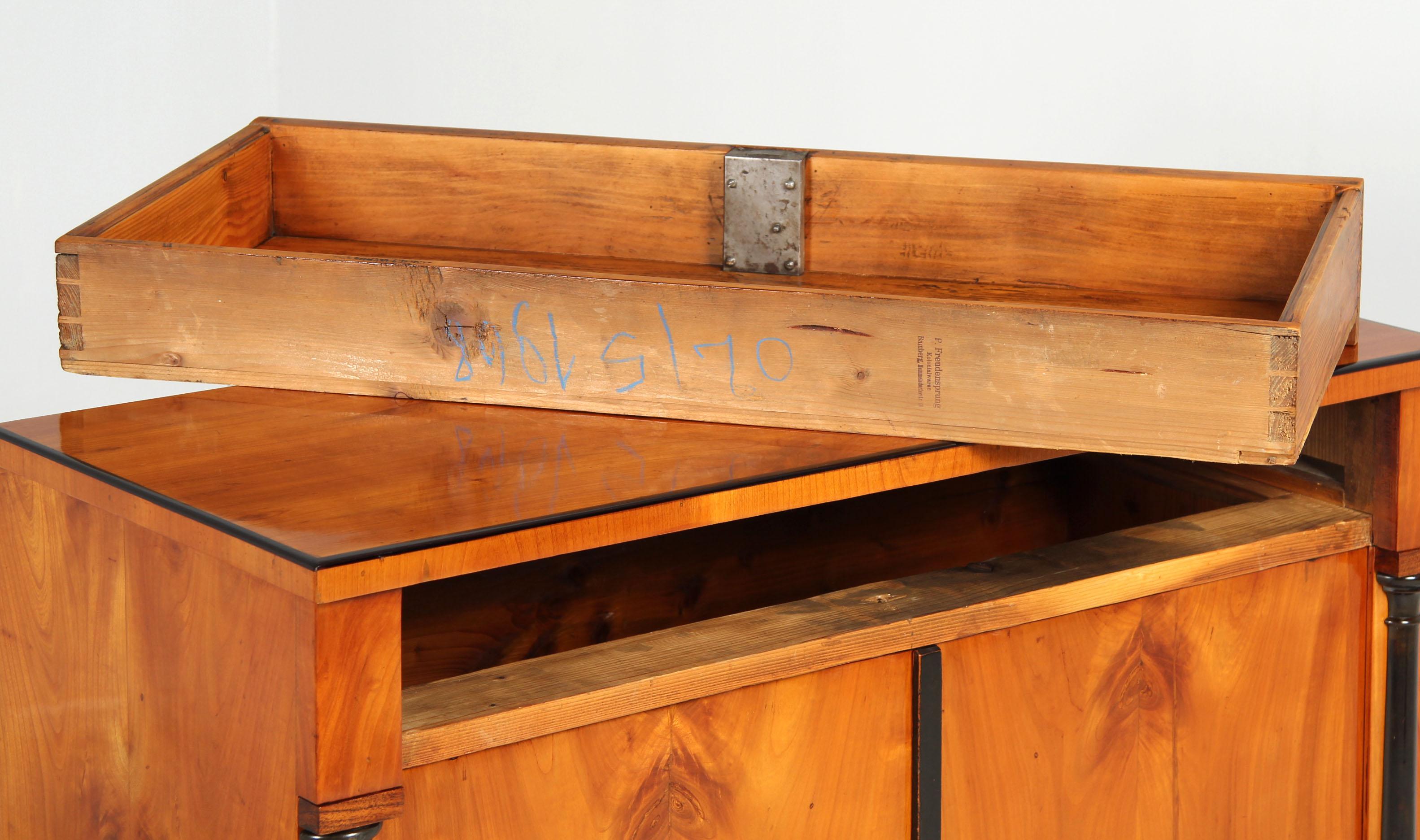 19th Century German Biedermeier Sideboard, Cherry, circa 1825 4