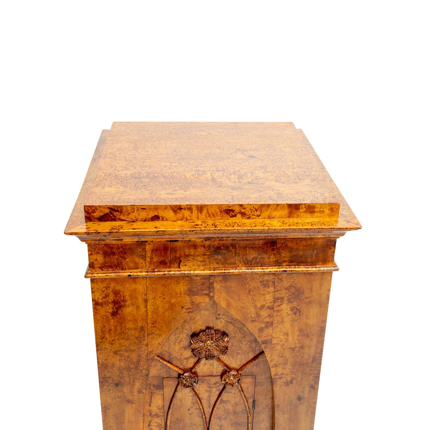 Veneer 19th Century German Biedermeier Single Birchwood Pedestal - Antique Podium For Sale
