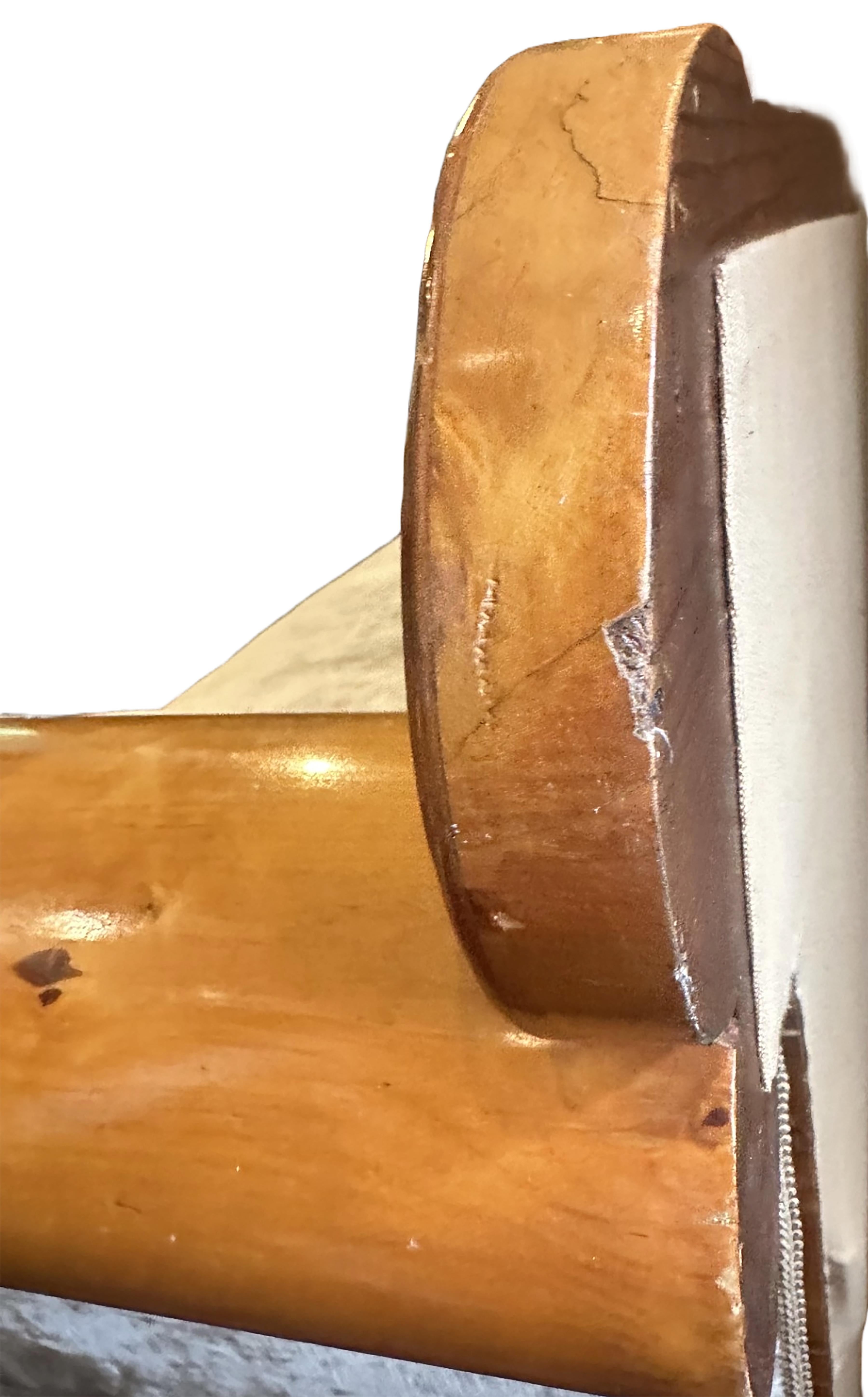 Divano a due piazze Biedermeier tedesco del XIX secolo con braccioli svasati e scrollati in vendita 5