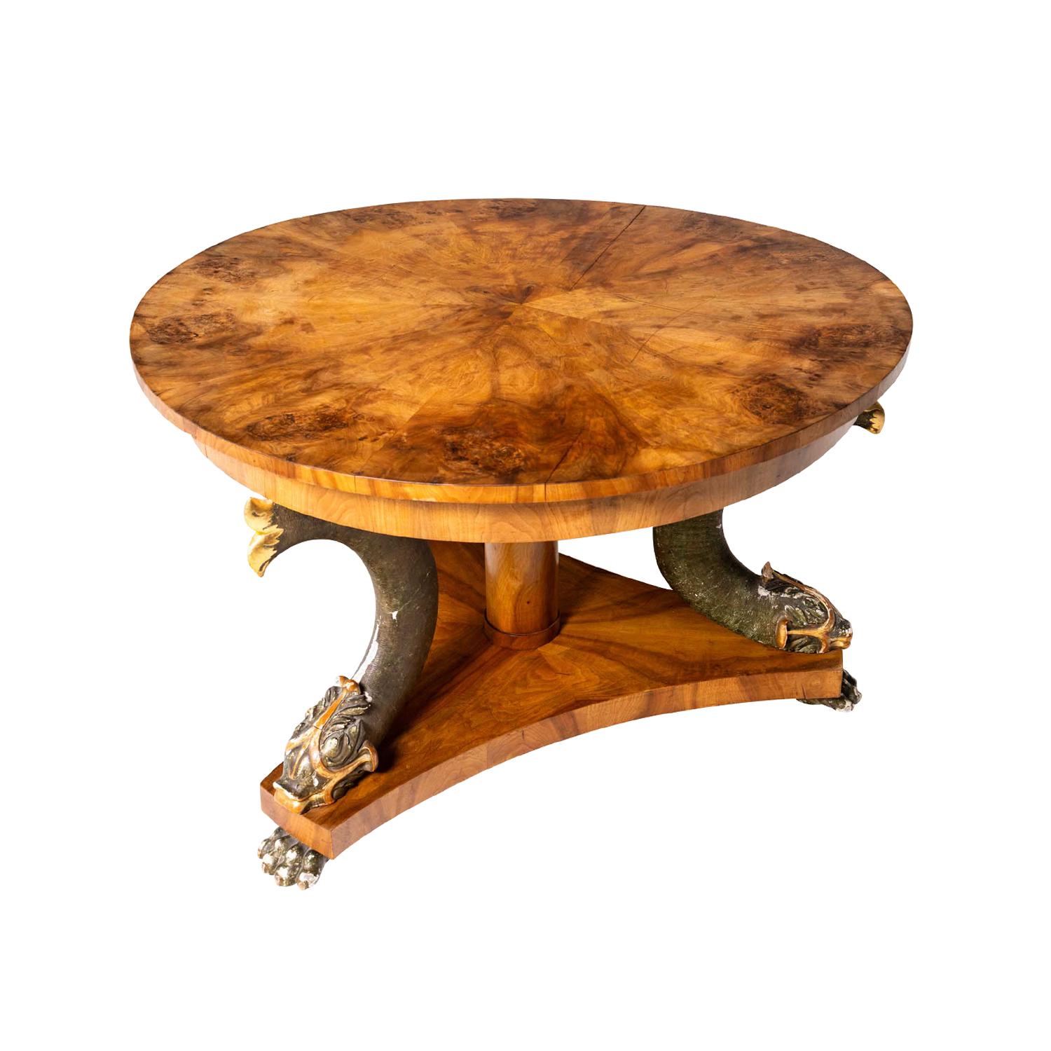 Table centrale en noyer Biedermeier allemand du 19e siècle - Table ancienne en bois de feuillus Bon état - En vente à West Palm Beach, FL