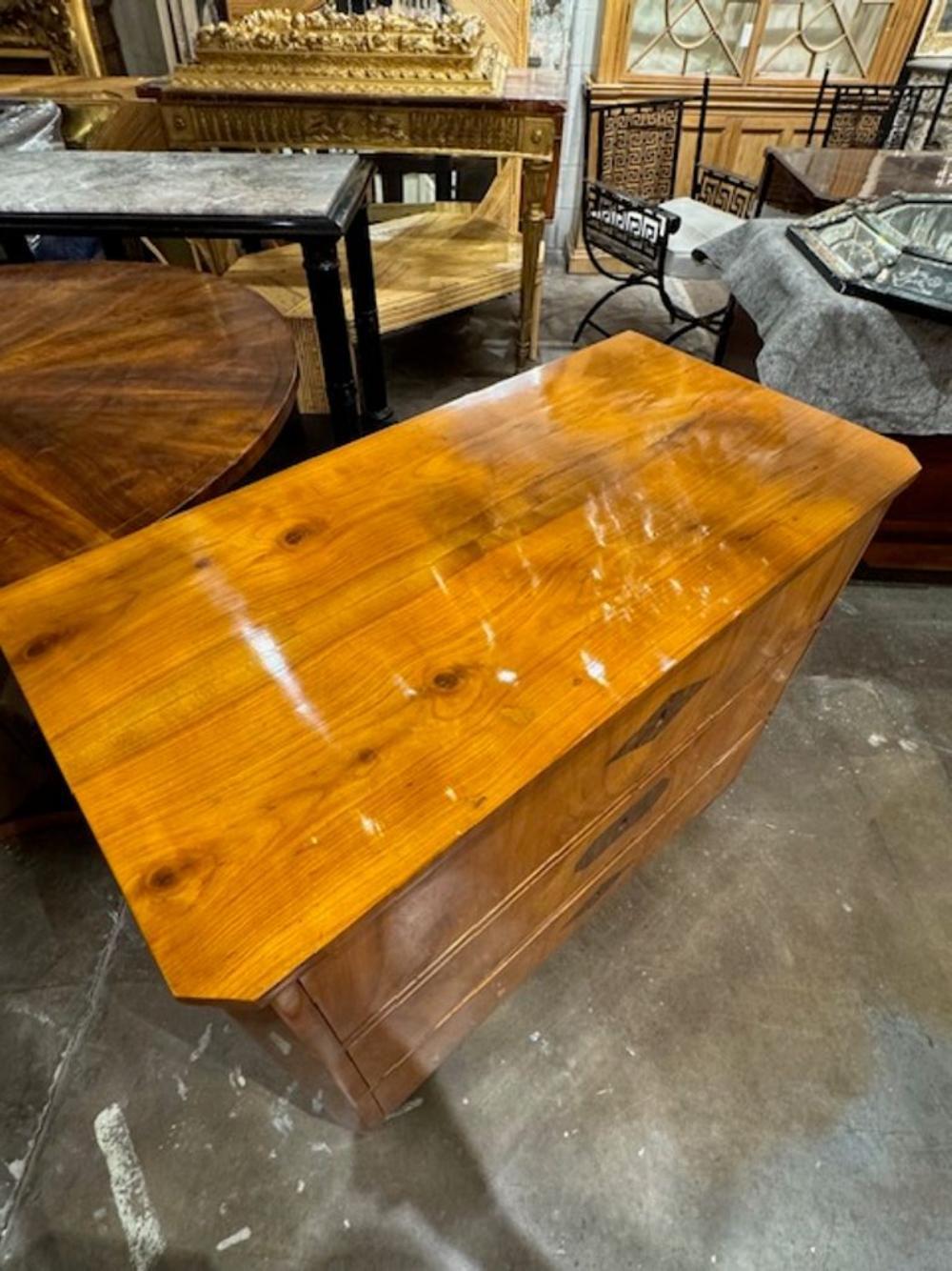 Coffre Biedermeier allemand du 19ème siècle Bon état - En vente à Dallas, TX