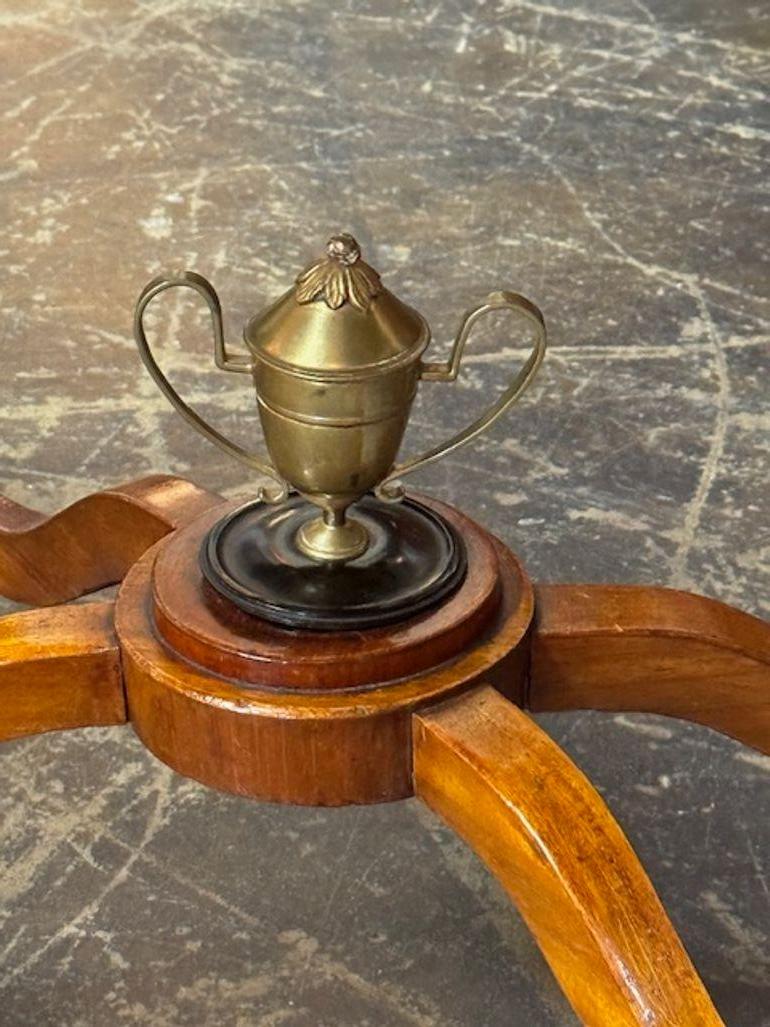 XIXe siècle Table Biedermeier allemande du 19ème siècle en vente