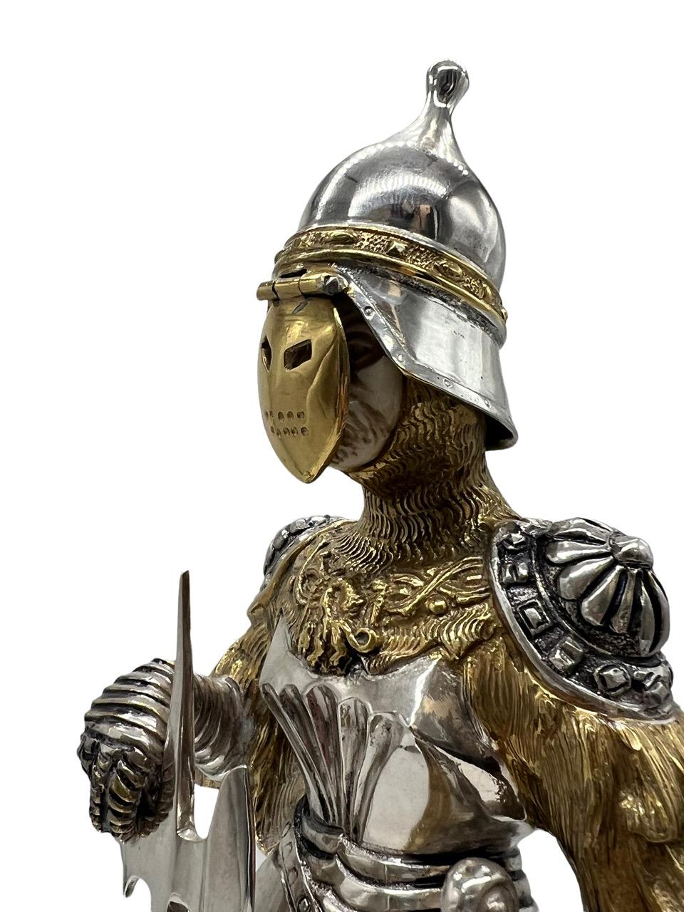 Deutscher, äußerst detaillierter und vergoldeter Ritter aus Sterlingsilber und vergoldetem Gold, 19. Jahrhundert 6