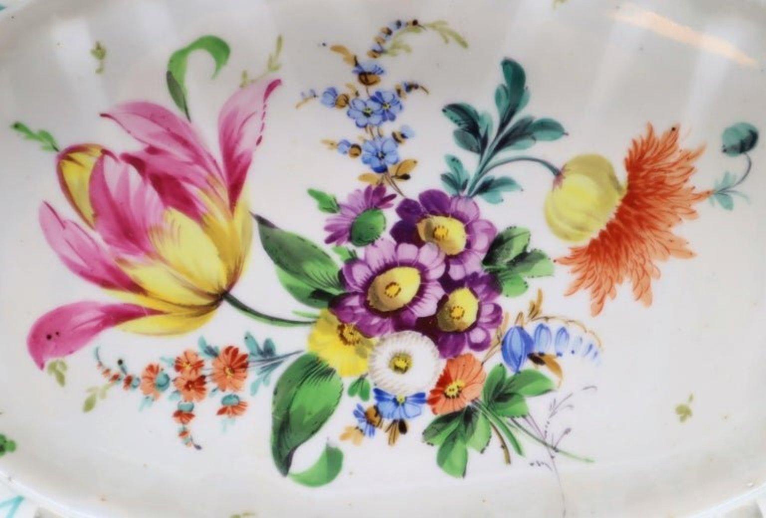 19th Century, German, Hand Painted Porcelain, Basket In Good Condition For Sale In Lantau, HK