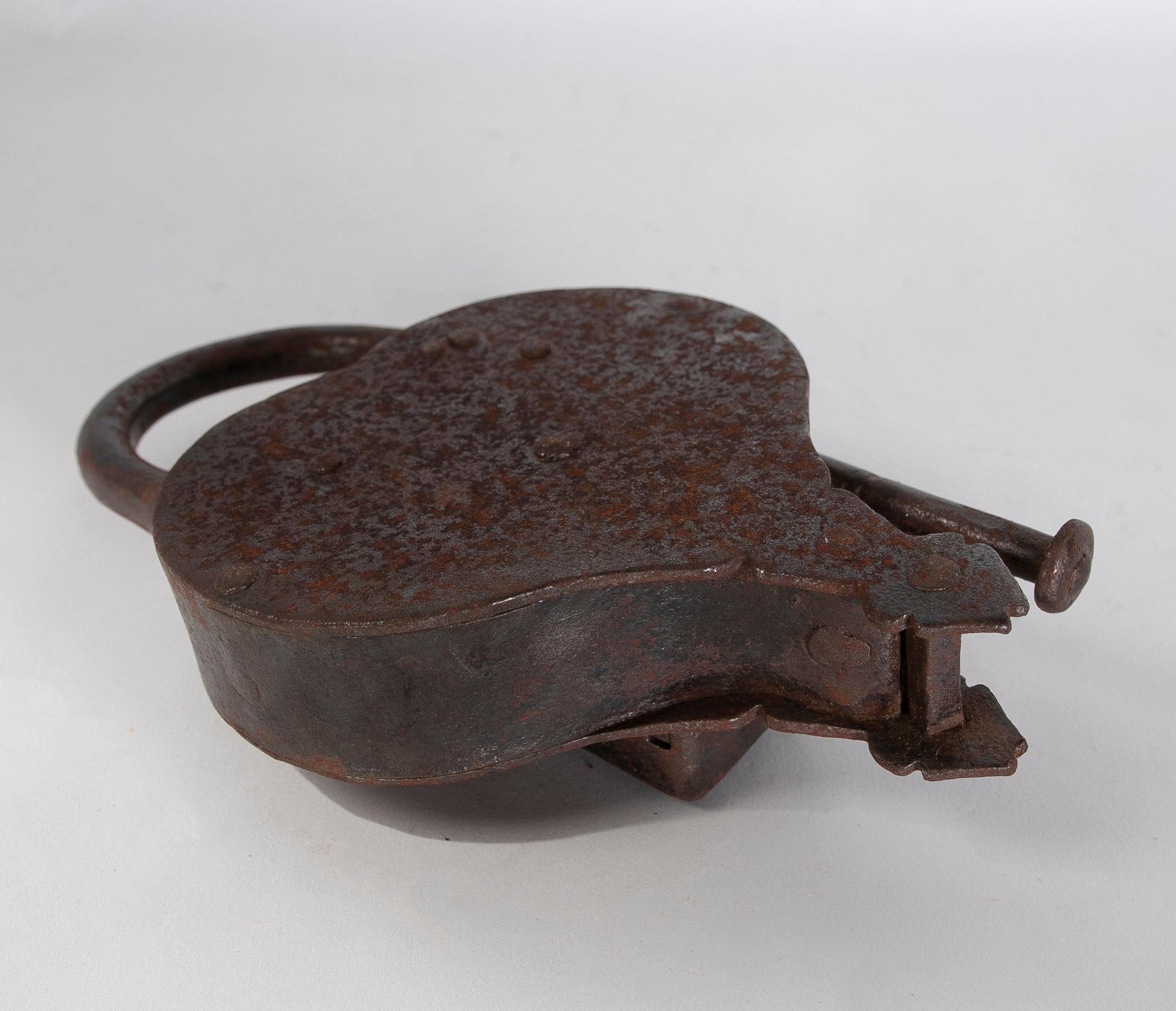 19th Century German Iron Padlock For Sale 2