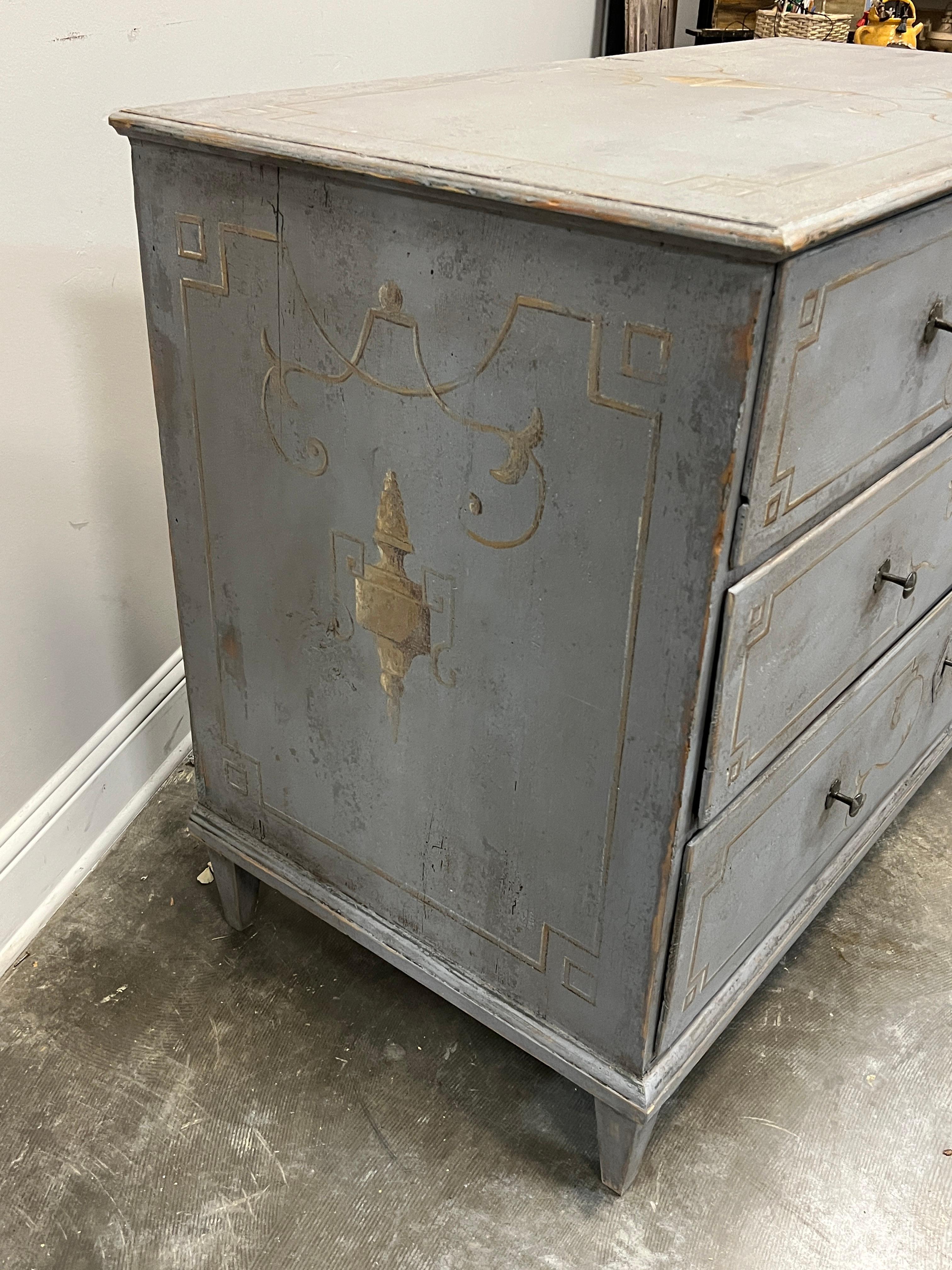 19th Century German Neoclassical Revival Painted Commode For Sale 1