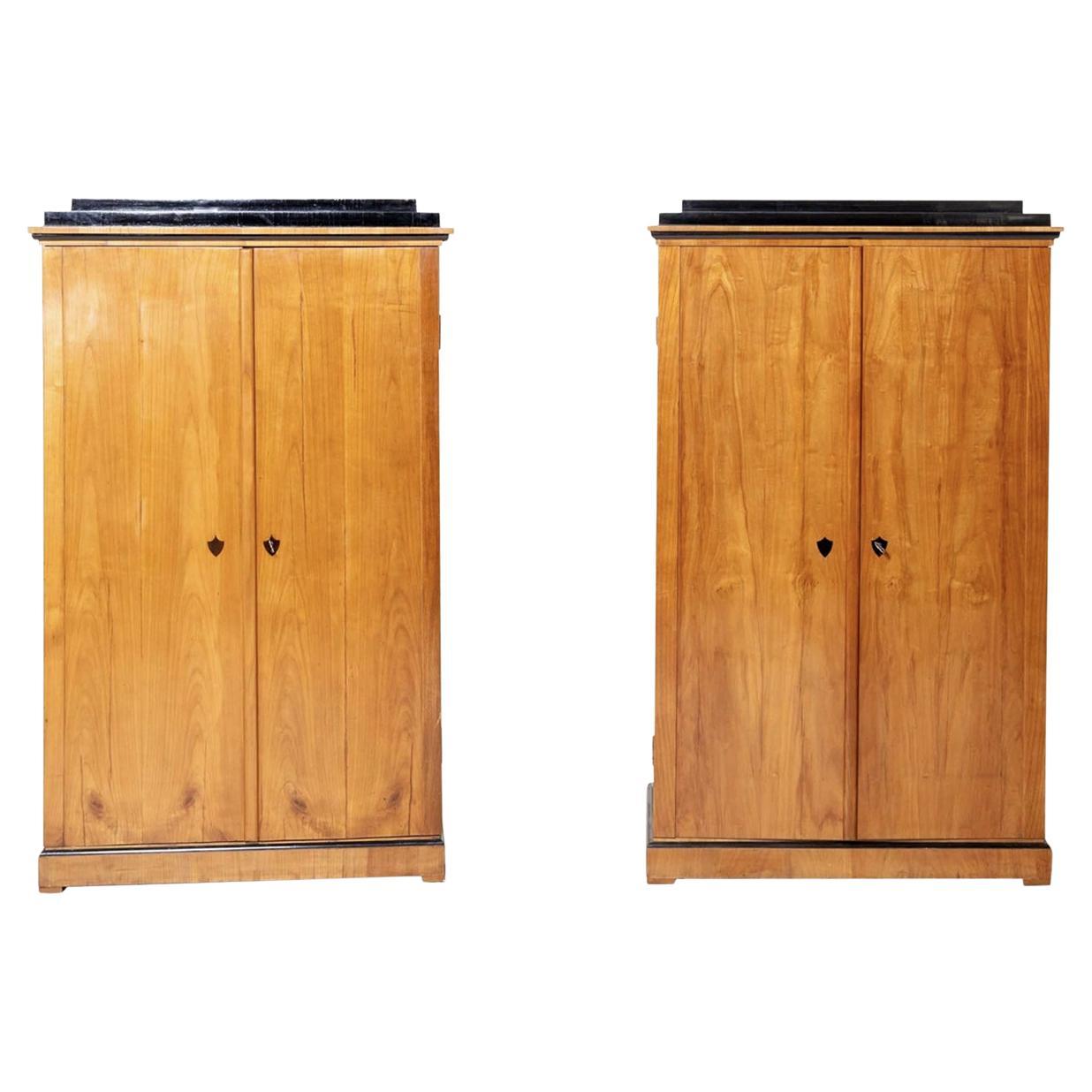 19th Century German Pair of Antique Biedermeier Cherrywood Display Cabinets For Sale
