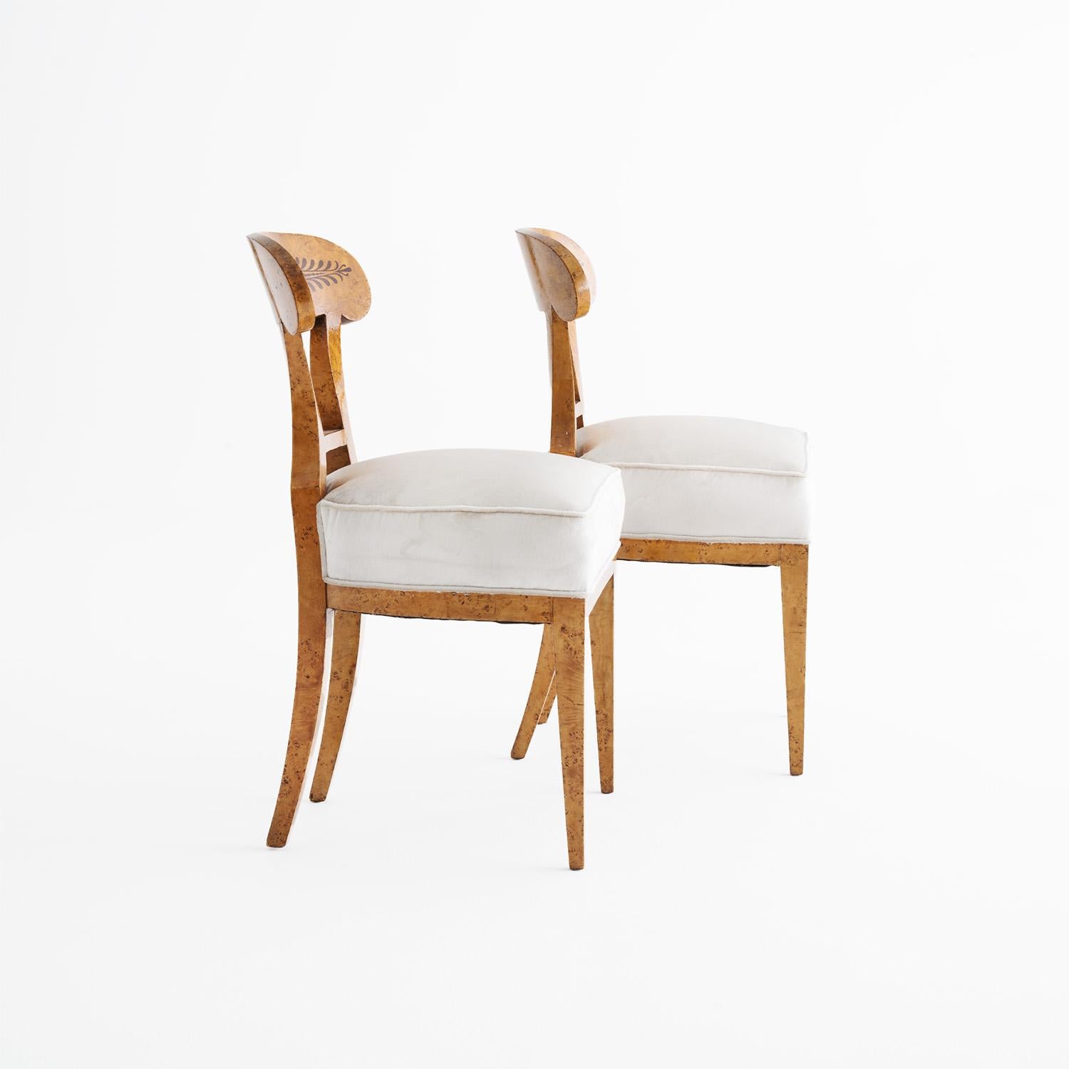 19th Century German Pair of Antique Biedermeier Polished Cherrywood Side Chairs In Good Condition For Sale In West Palm Beach, FL