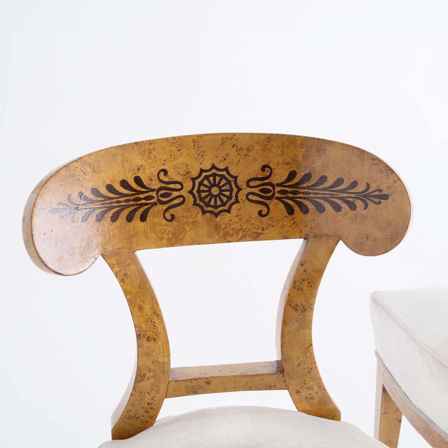 19th Century German Pair of Antique Biedermeier Polished Cherrywood Side Chairs For Sale 2