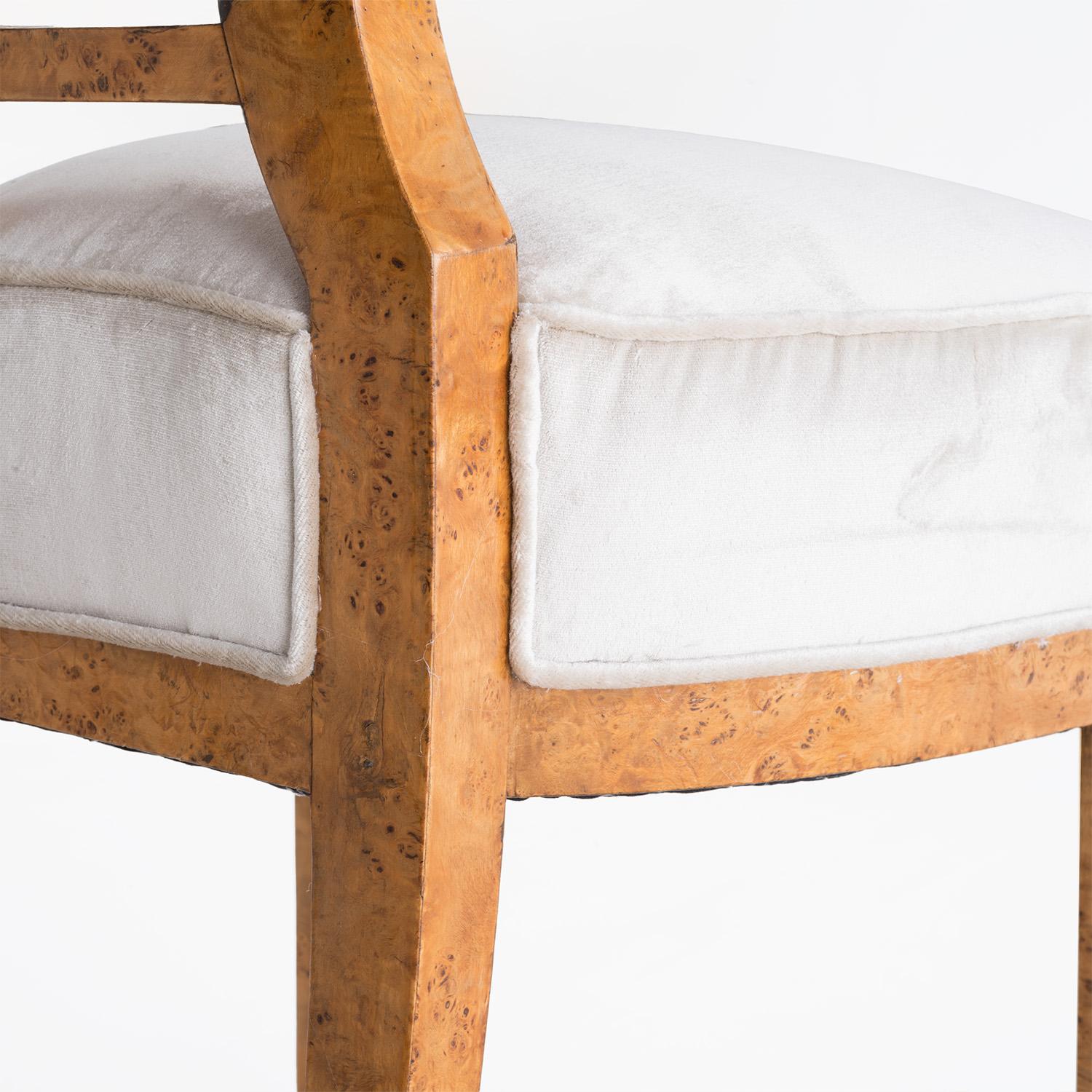 19th Century German Pair of Antique Biedermeier Polished Cherrywood Side Chairs For Sale 4