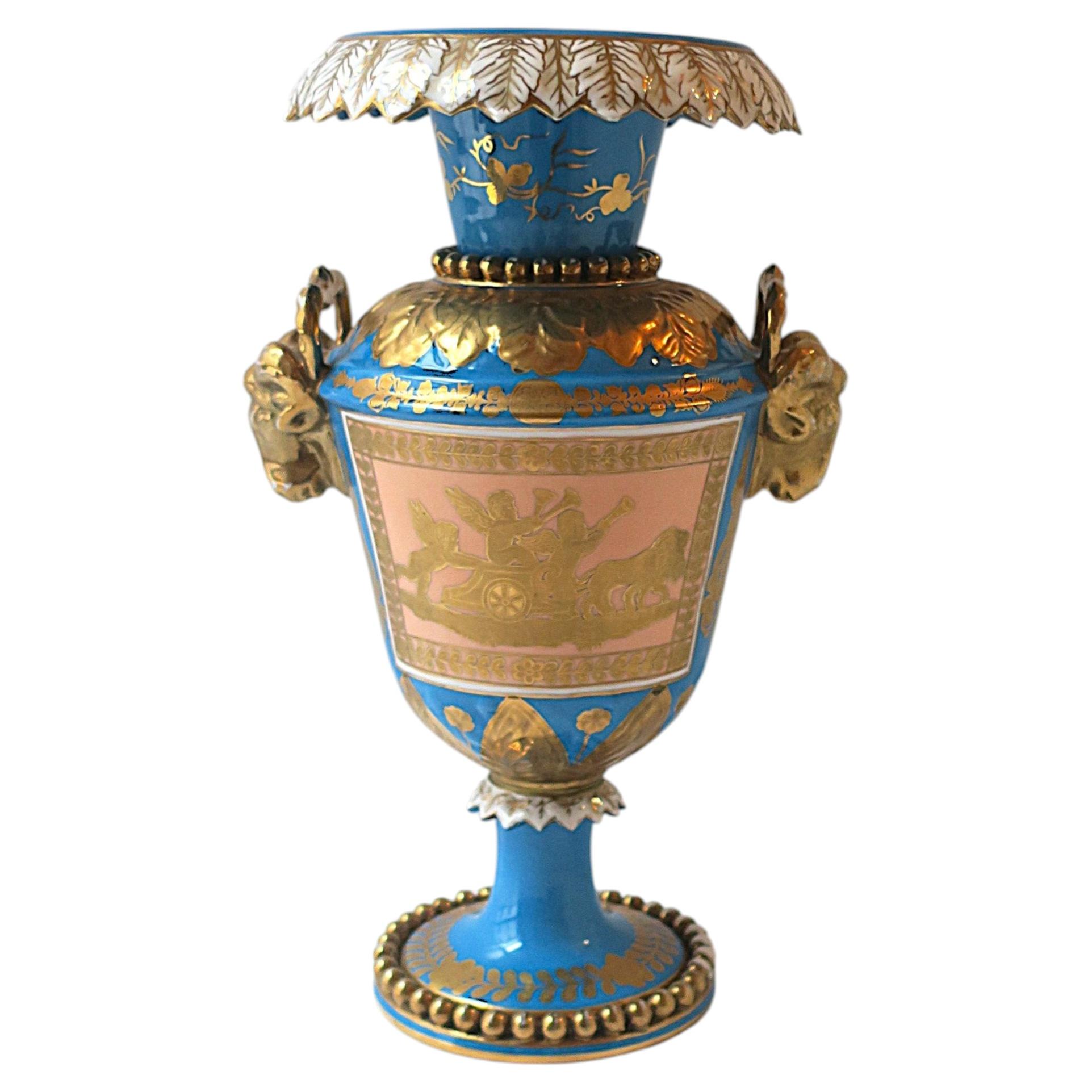 Urna in porcellana tedesca del XIX secolo in stile Sèvres, blu turchese e oro in vendita