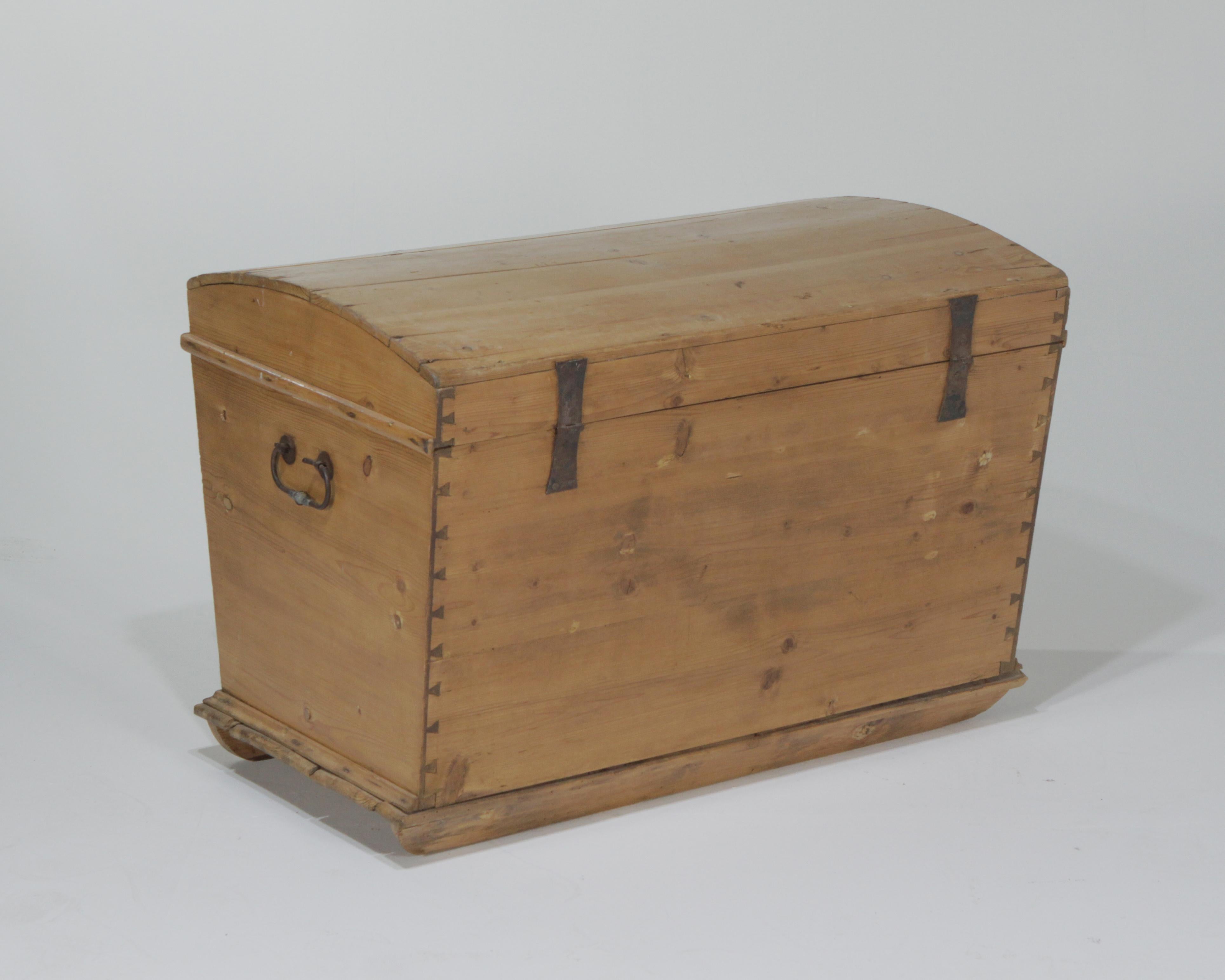 19th Century German Scrubbed Pine Domed Blanket Chest 3
