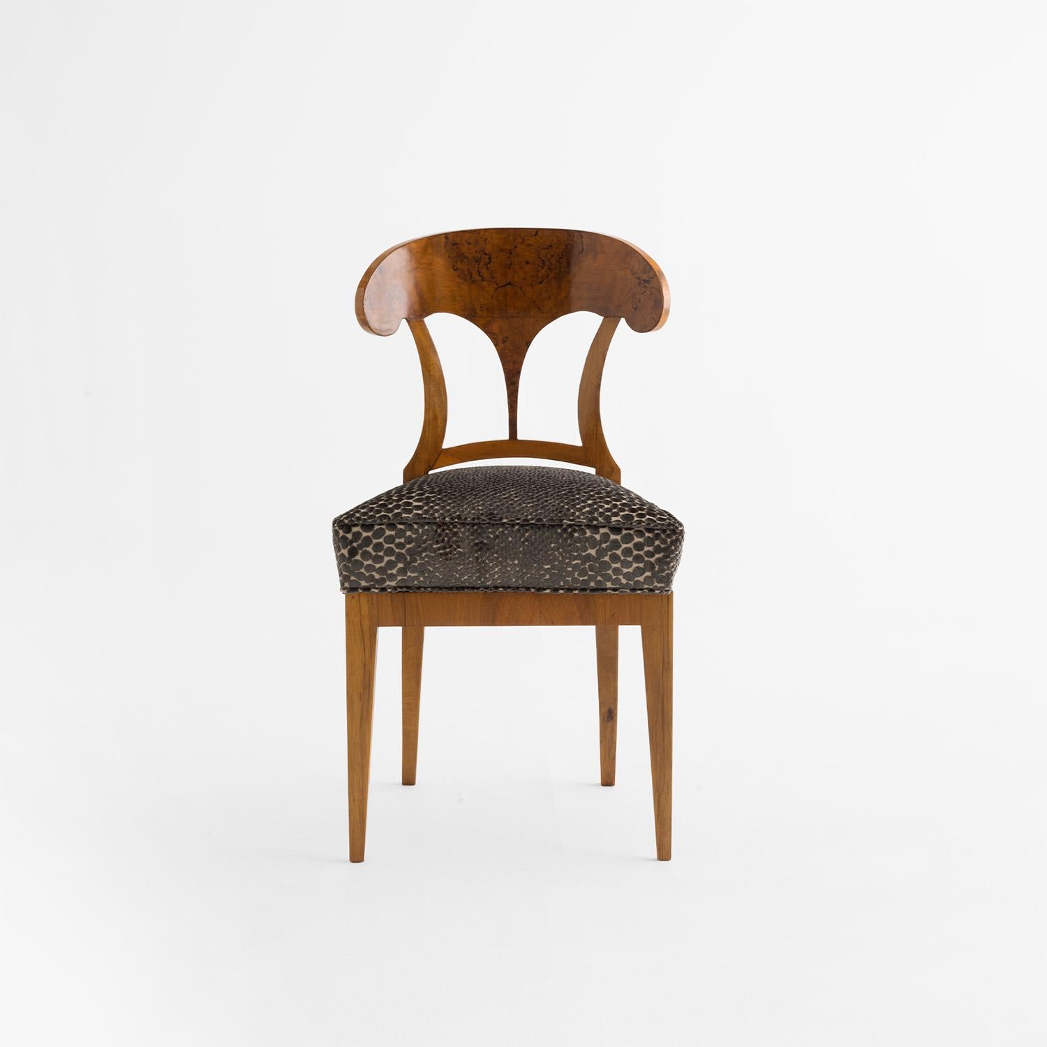 19th Century German Set of Four Antique Biedermeier Cherry Shovel Dining Chairs For Sale 3