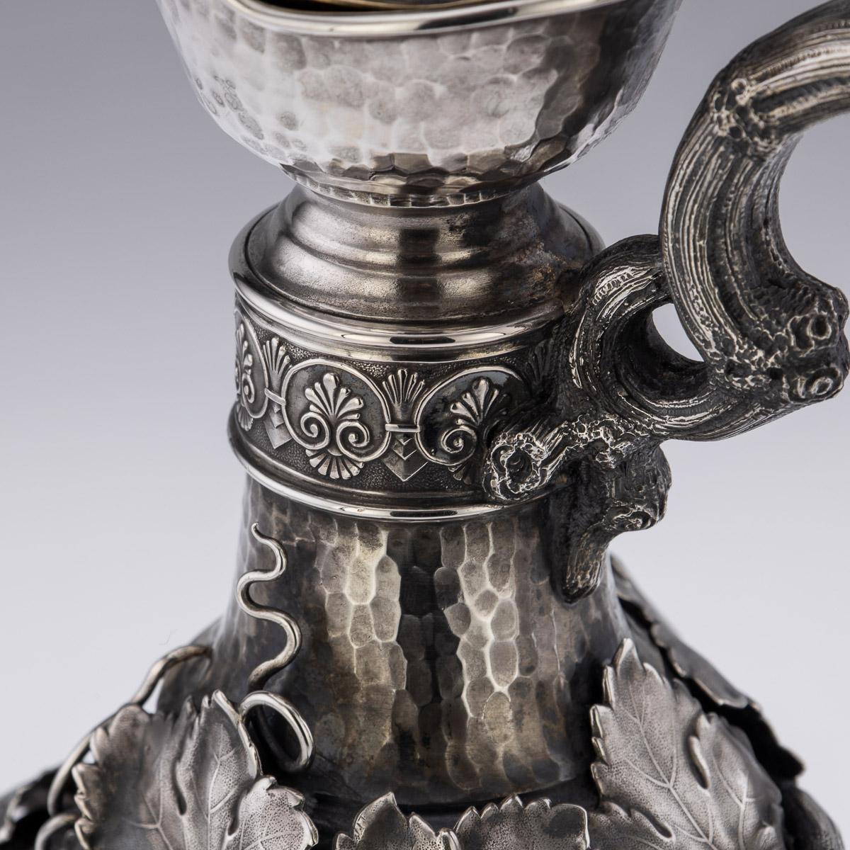 Paire de pichets à vin massifs allemands en argent massif et verre du 19ème siècle, vers 1890 en vente 4