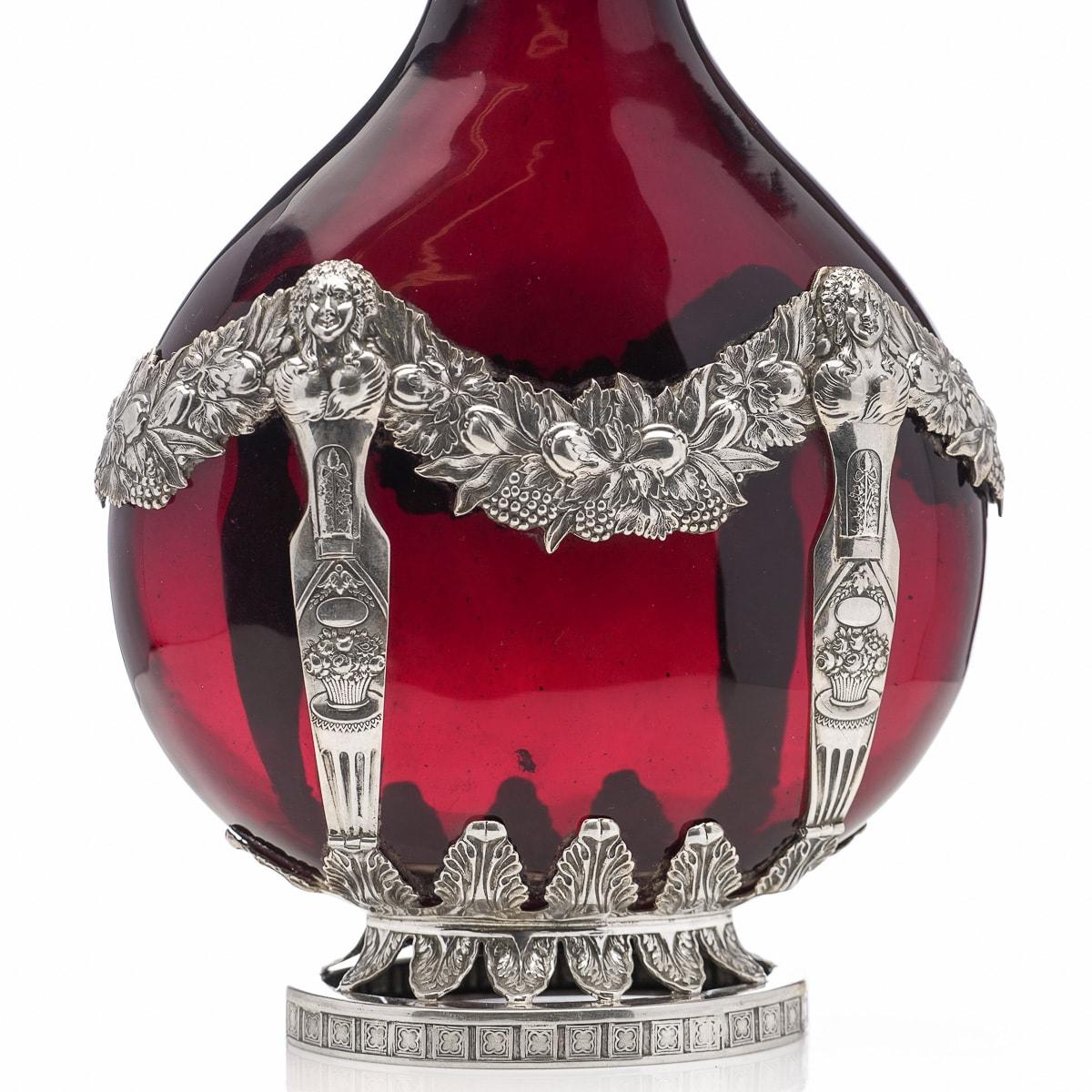 Deutsche Karaffen aus massivem Silber und rotem Glas des 19. Jahrhunderts, um 1880 im Angebot 3