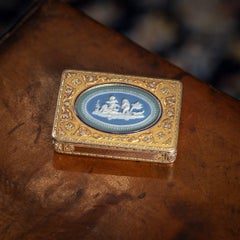 19th Century German Three-Colour 18K Gold & Jasperware Snuff Box, Hanau c.1820