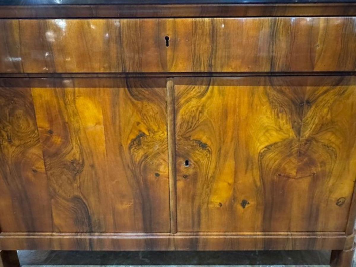 19th Century German Walnut and Black Lacquered Biedermeier Commode For Sale 2
