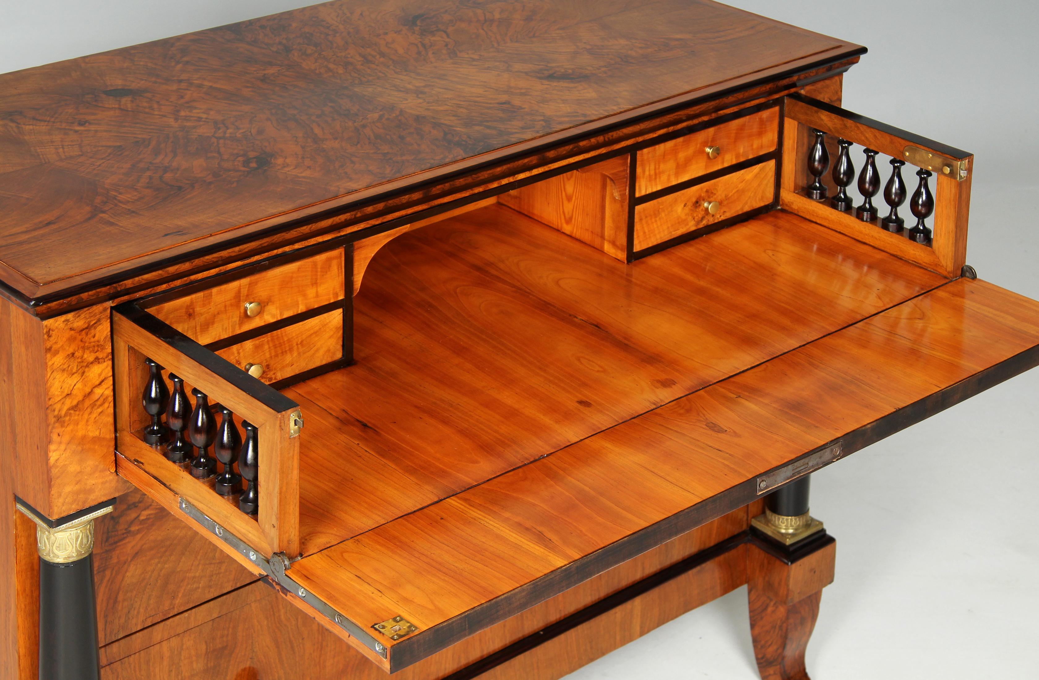 Inizio XIX secolo Scrivania tedesca del XIX secolo, Biedermeier Secretaire, circa 1825 in vendita