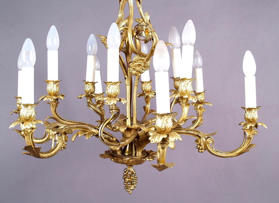 19th Century Gilded Bronze 12-Arm Candle Chandelier In Good Condition For Sale In Liverpool, GB