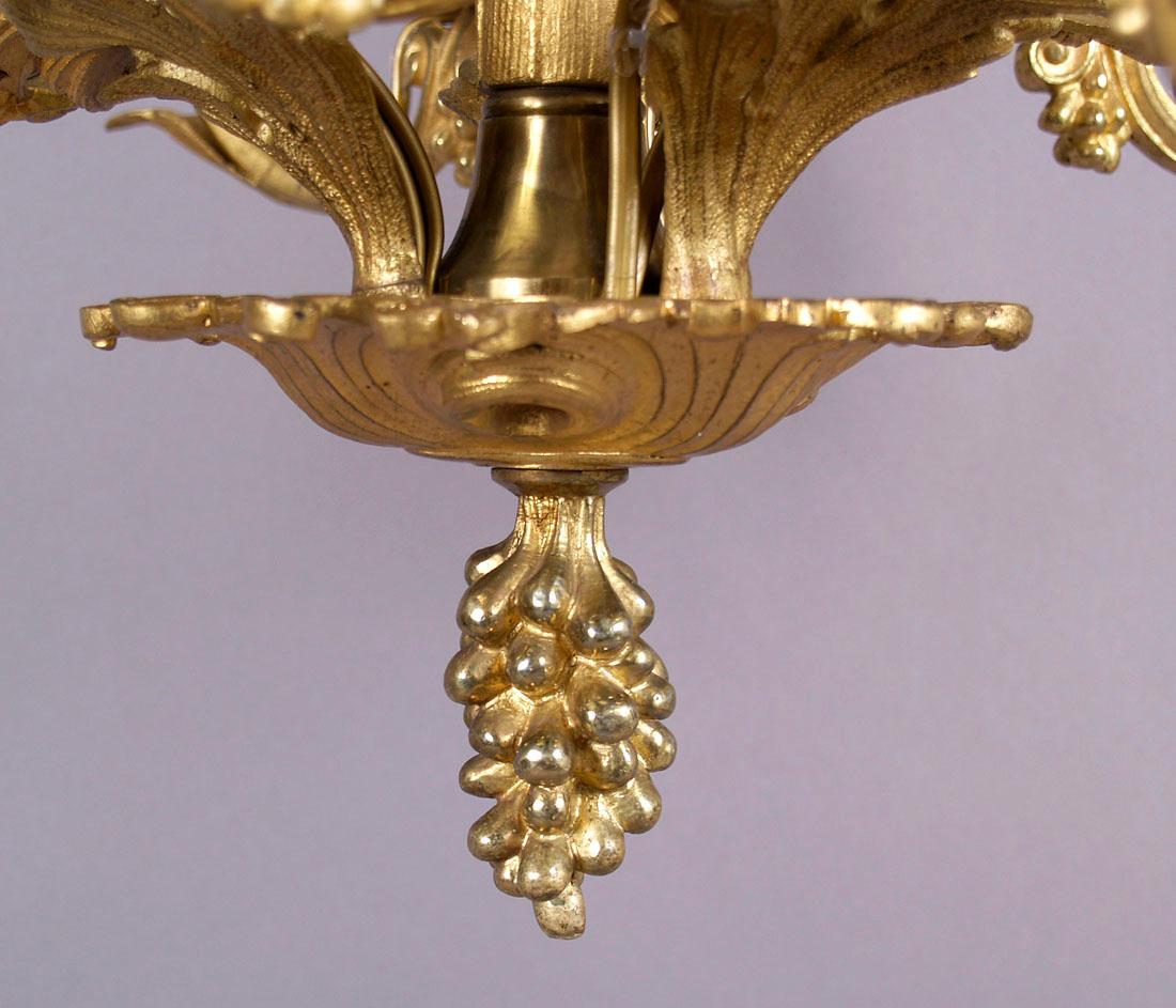 19th Century Gilded Bronze 12-Arm Candle Chandelier For Sale 4