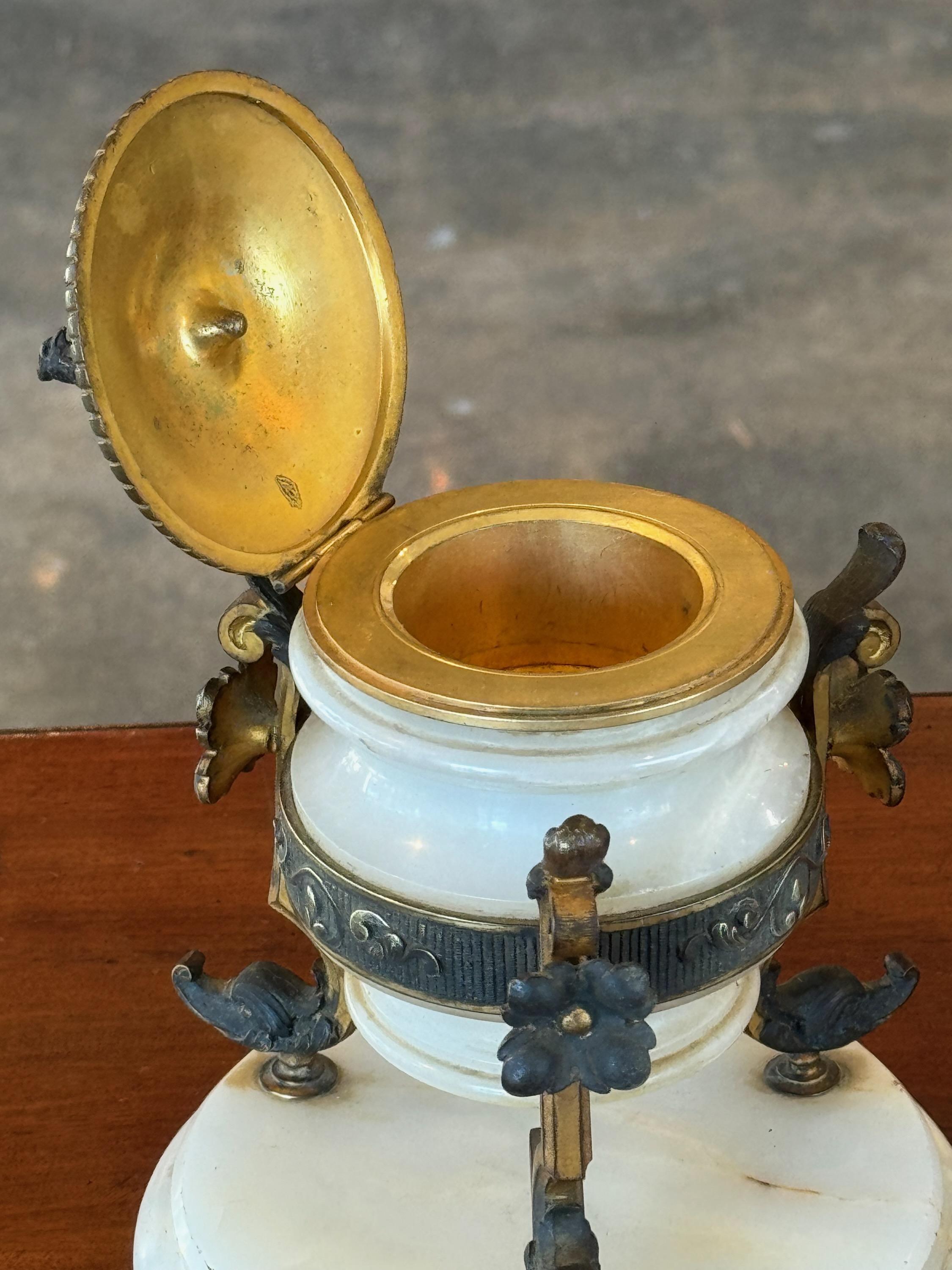 19th Century Gilded Bronze and Marble Inkwell In Good Condition For Sale In Charlottesville, VA