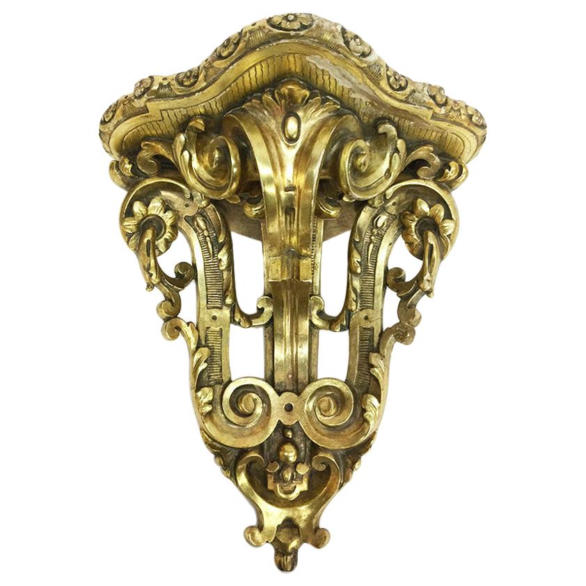 19th Century Gilded Corner Wall Bracket For Sale