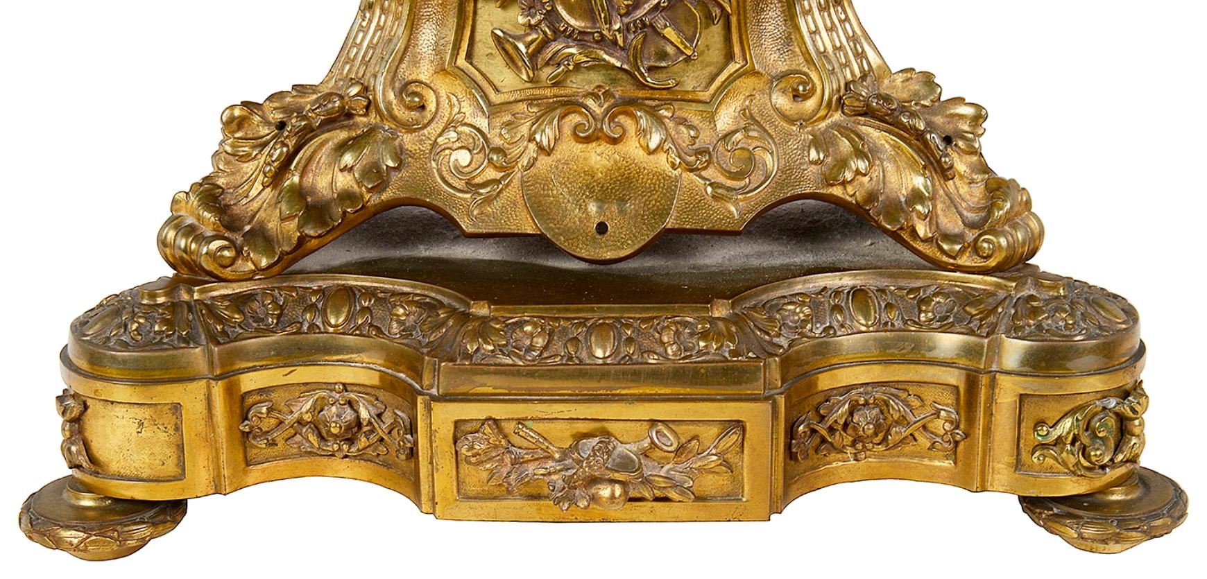 19th Century Gilded Ormolu and Bronze Mantel Clock For Sale 1