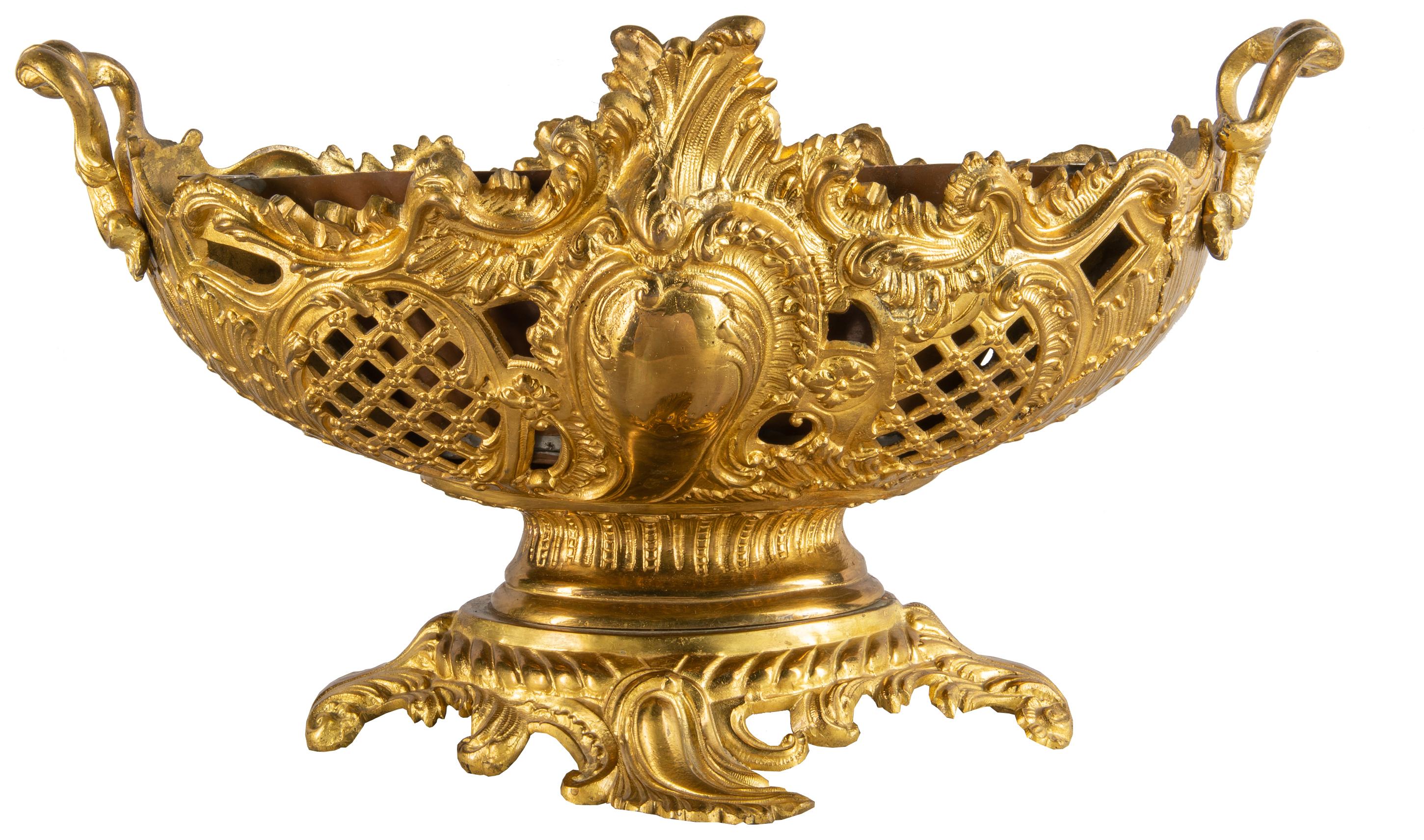 Rococo 19th Century Gilded Ormolu Comport For Sale