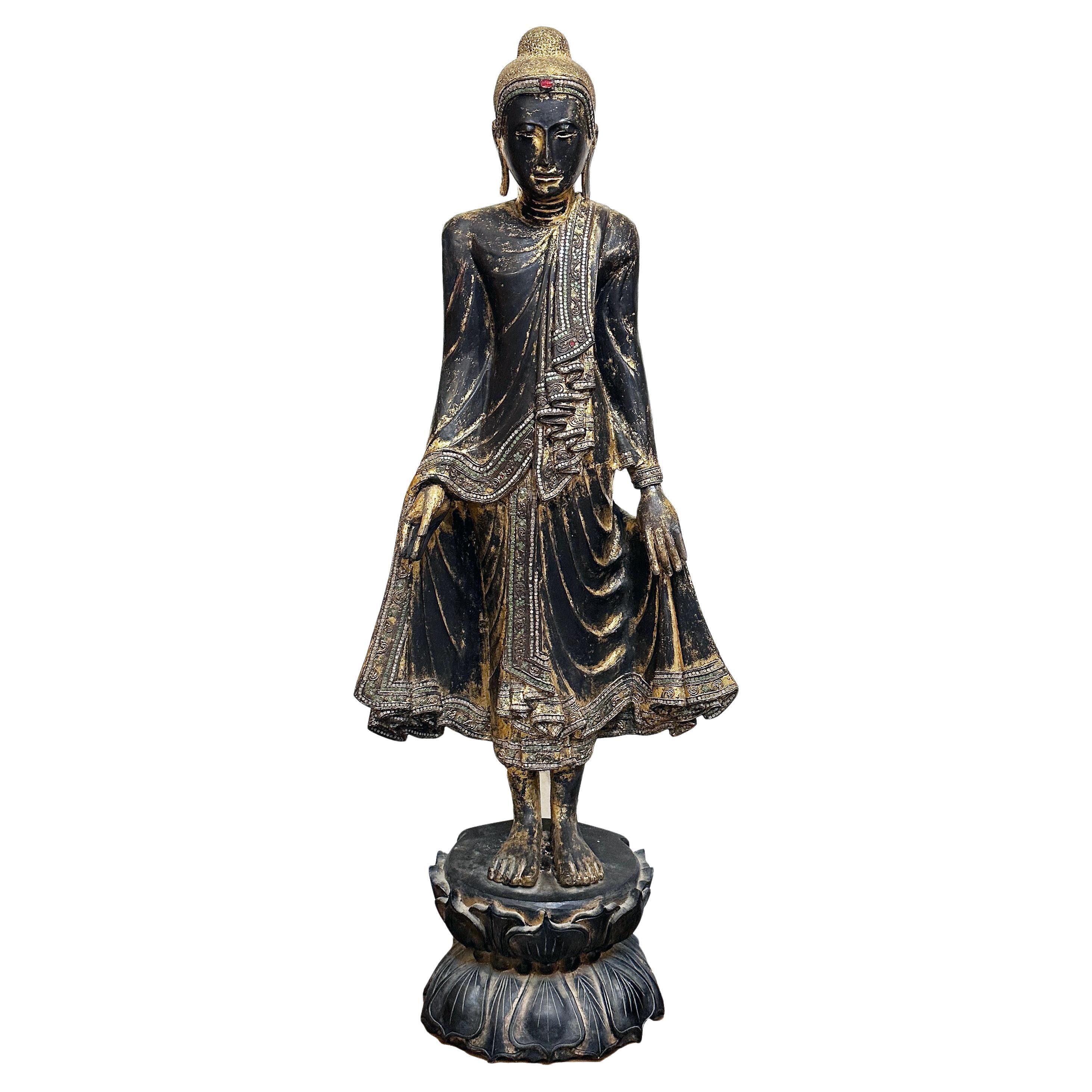 Bouddha debout en bois doré de Mandalay du 19e siècle, Birman