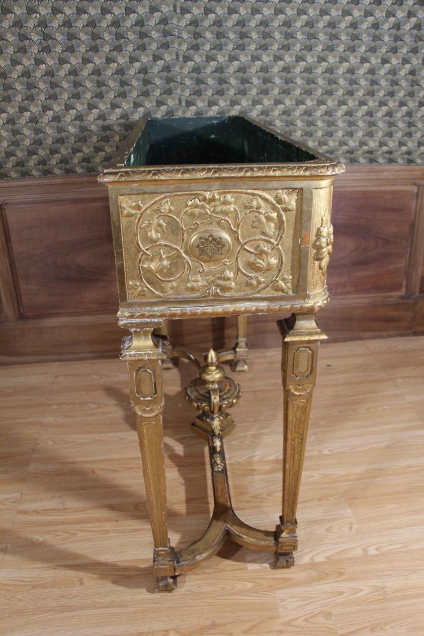19th Century Gilded Wood Planter For Sale 1